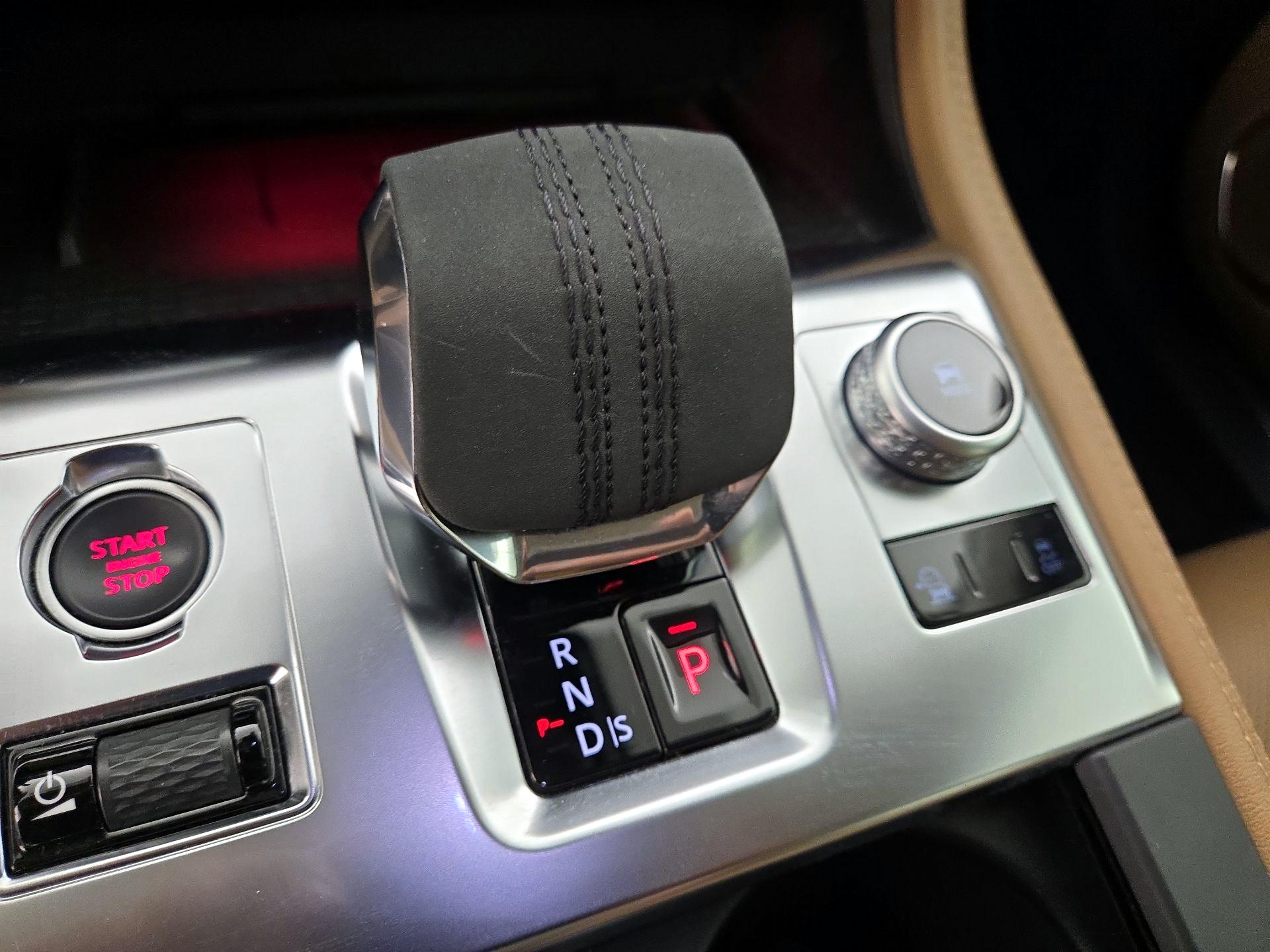 Thumbnail: 2022 Jaguar F-Pace - 18