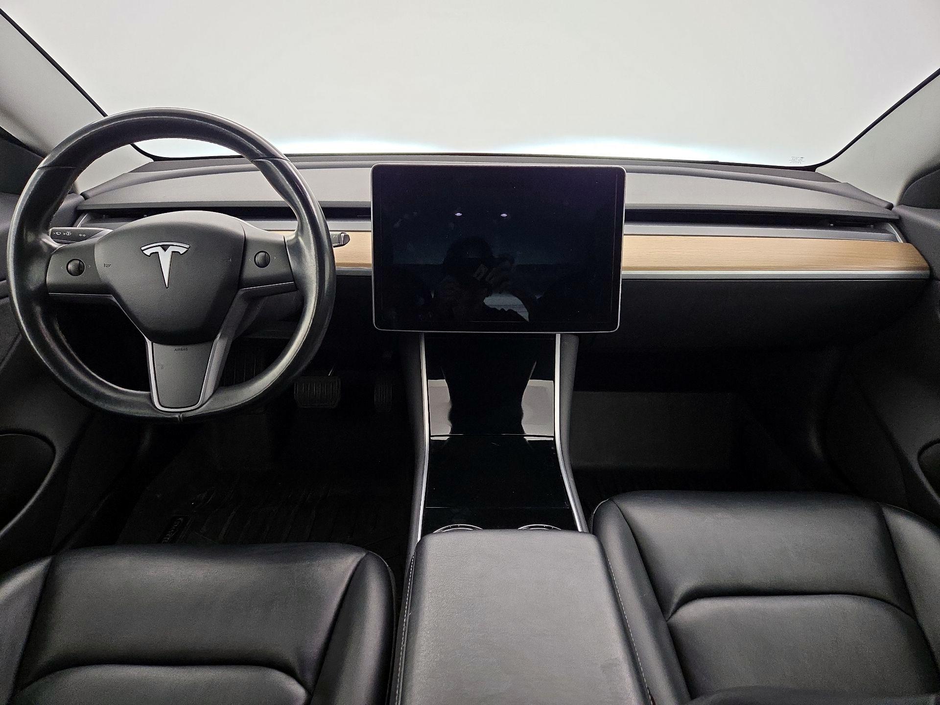 Thumbnail: 2019 Tesla Model 3 - 9