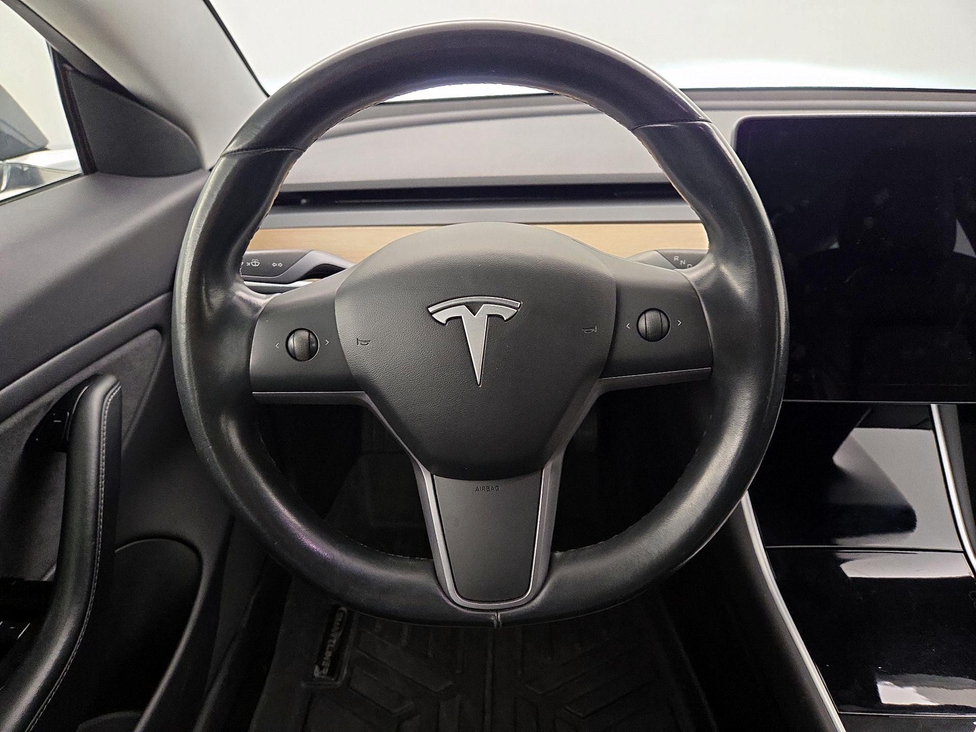 Thumbnail: 2019 Tesla Model 3 - 10