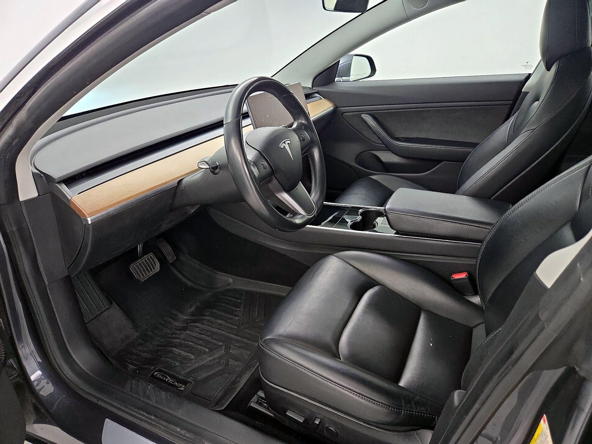 Thumbnail: 2019 Tesla Model 3 - 11