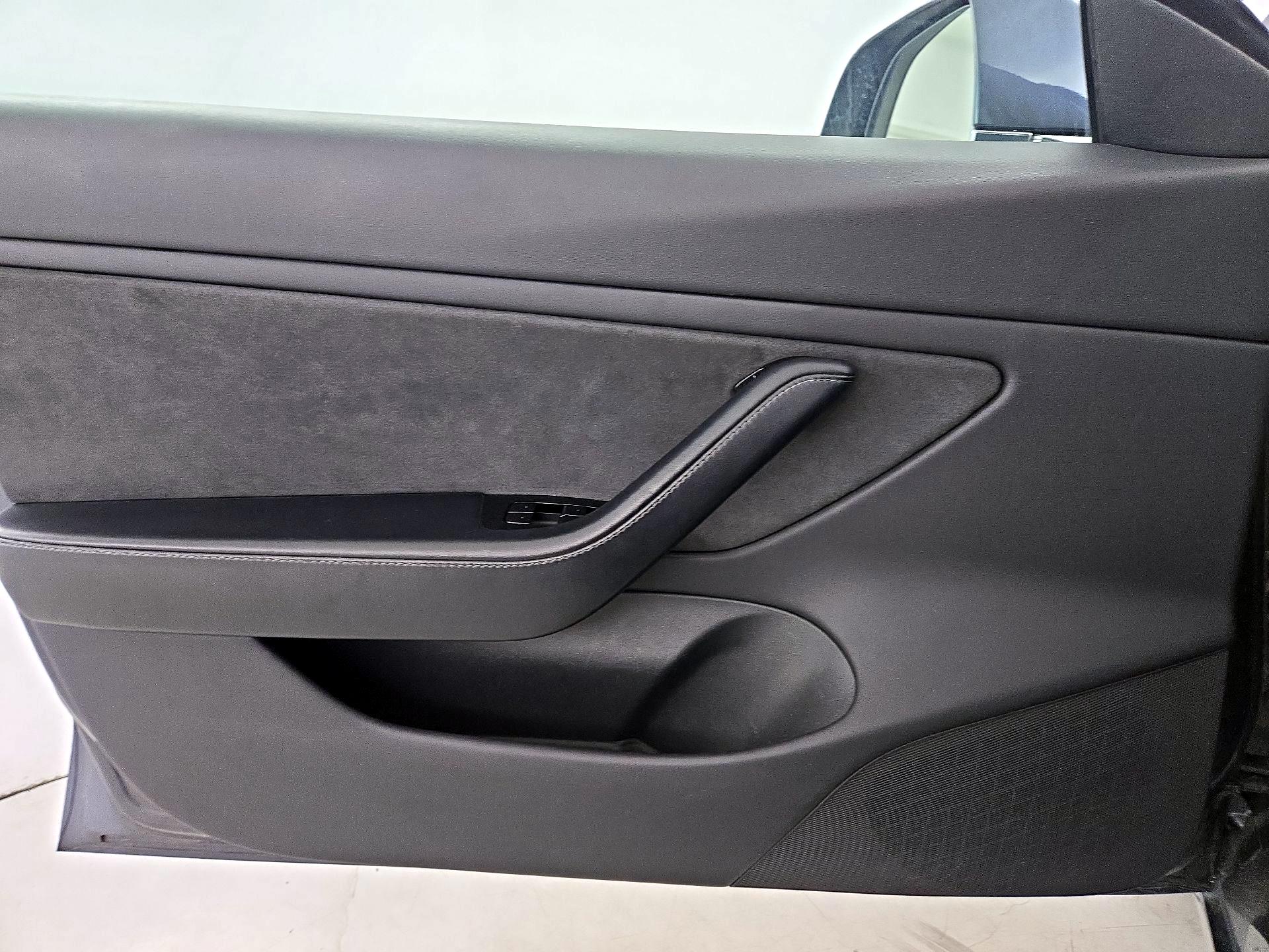Thumbnail: 2019 Tesla Model 3 - 12