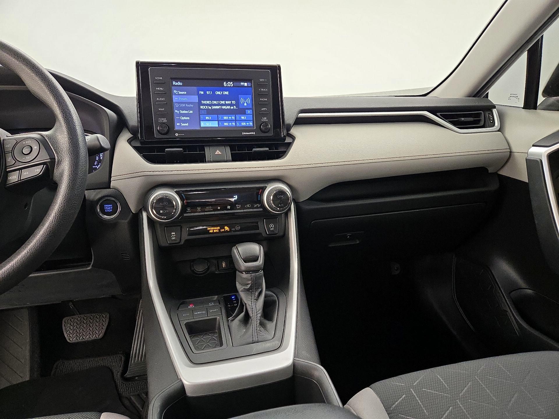 Thumbnail: 2022 Toyota RAV4 - 9