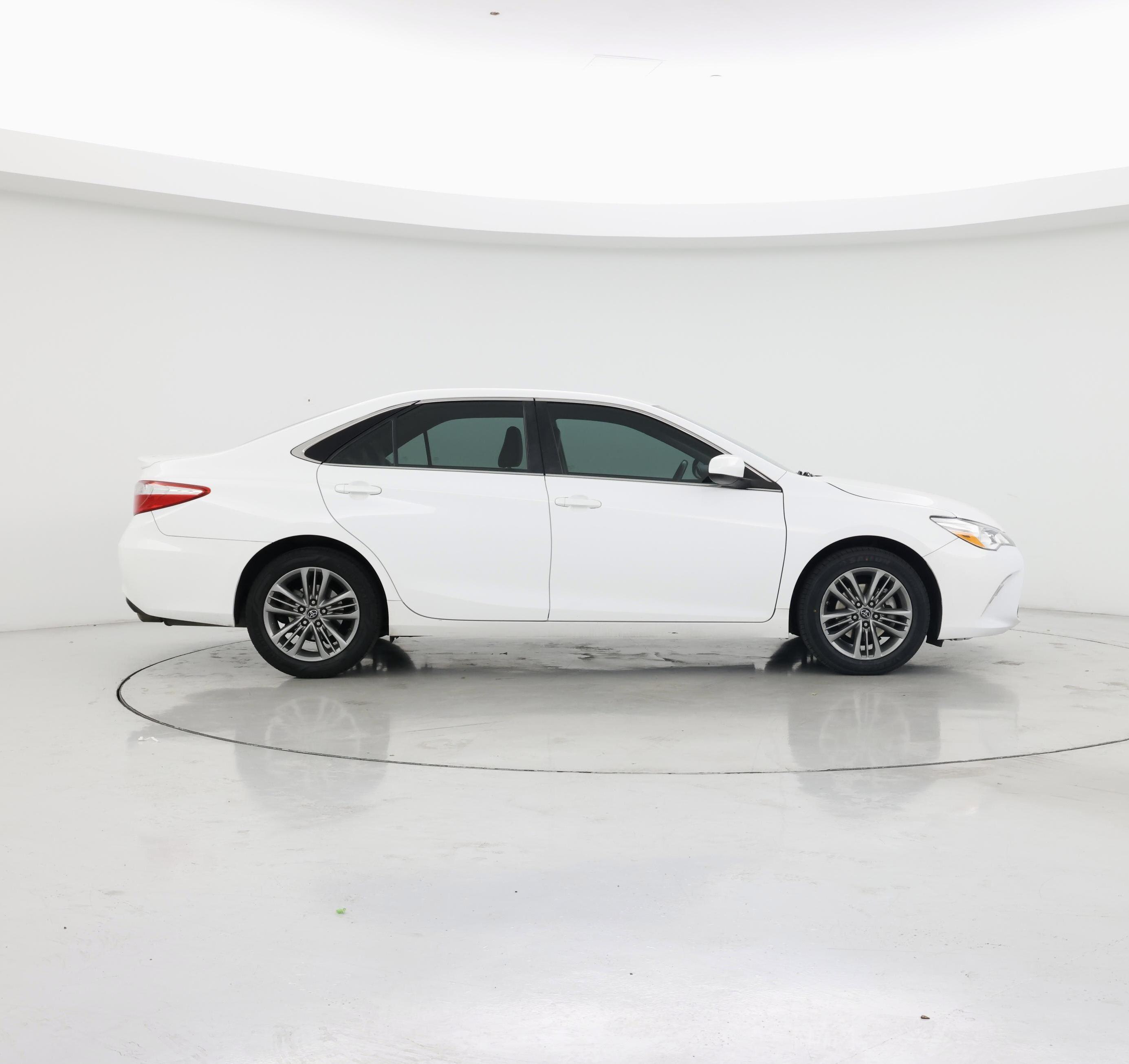 Thumbnail: 2016 Toyota Camry - 7