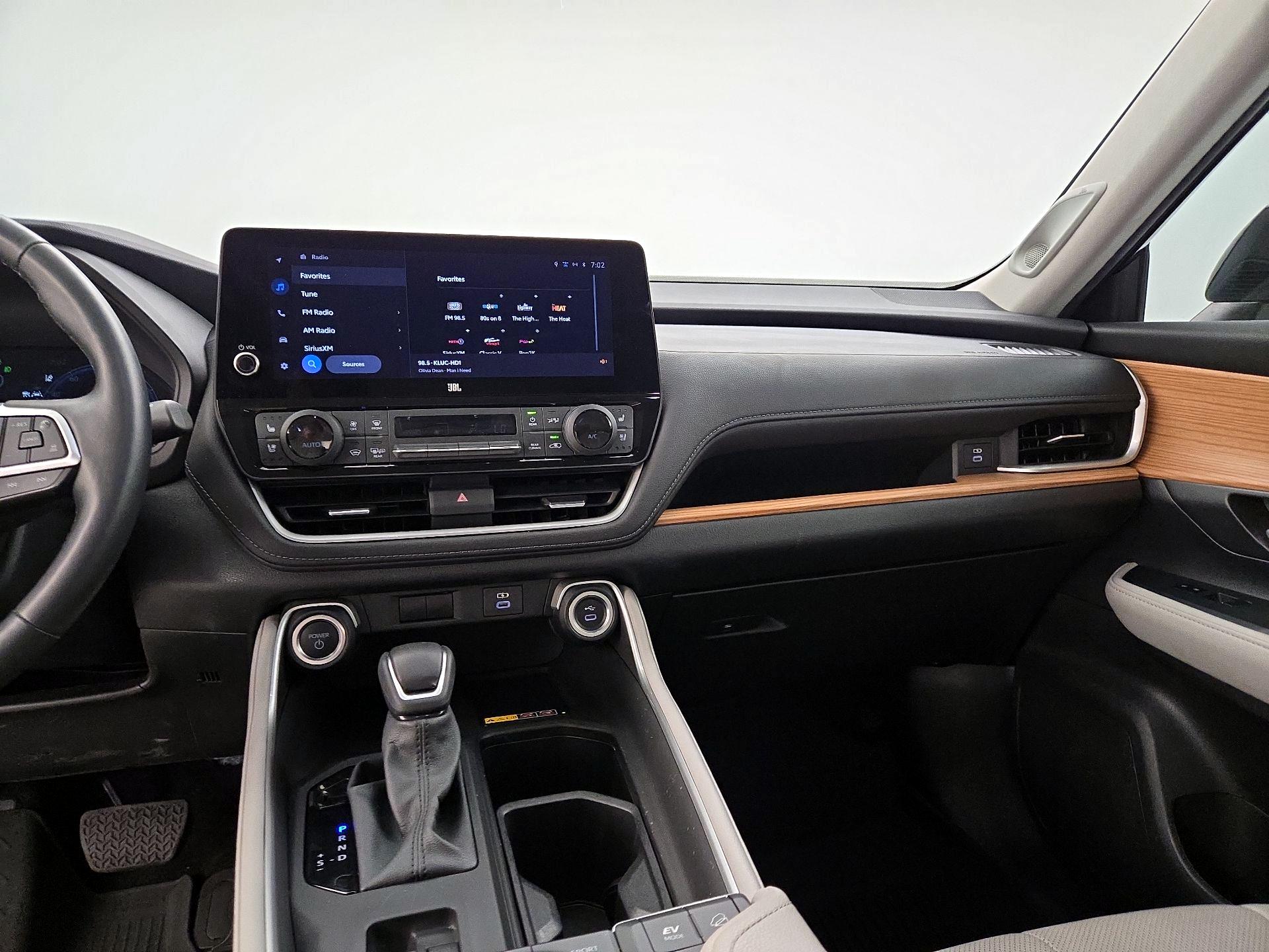 Thumbnail: 2024 Toyota Highlander - 9