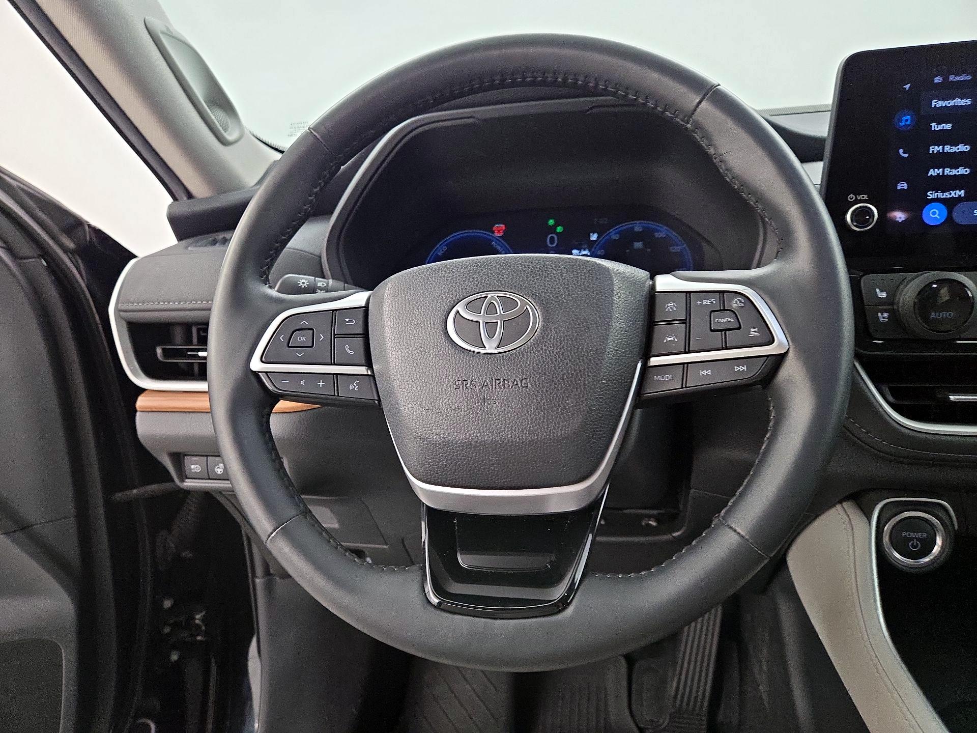 Thumbnail: 2024 Toyota Highlander - 10