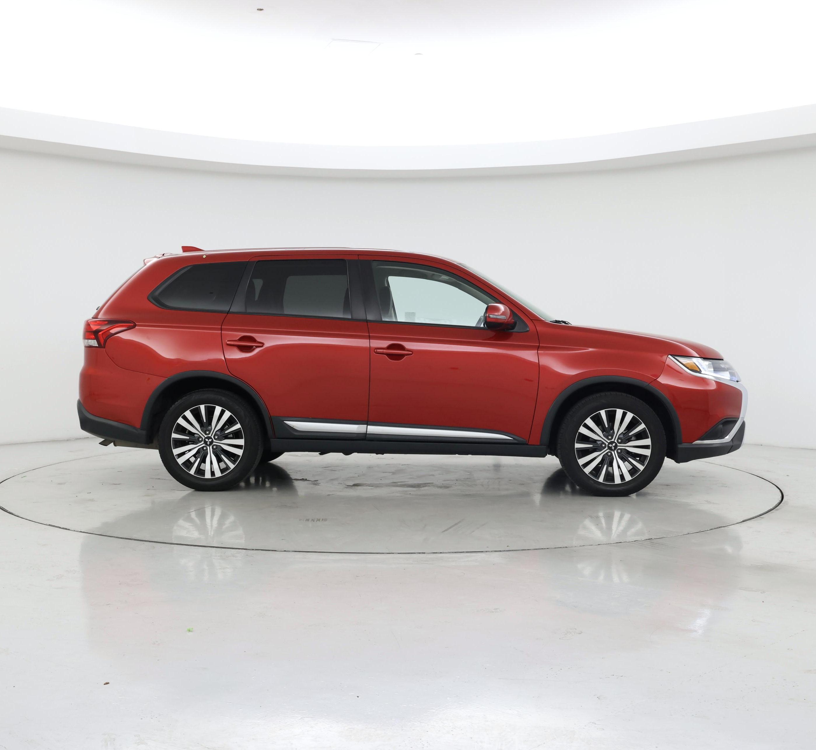 Thumbnail: 2019 Mitsubishi Outlander - 7