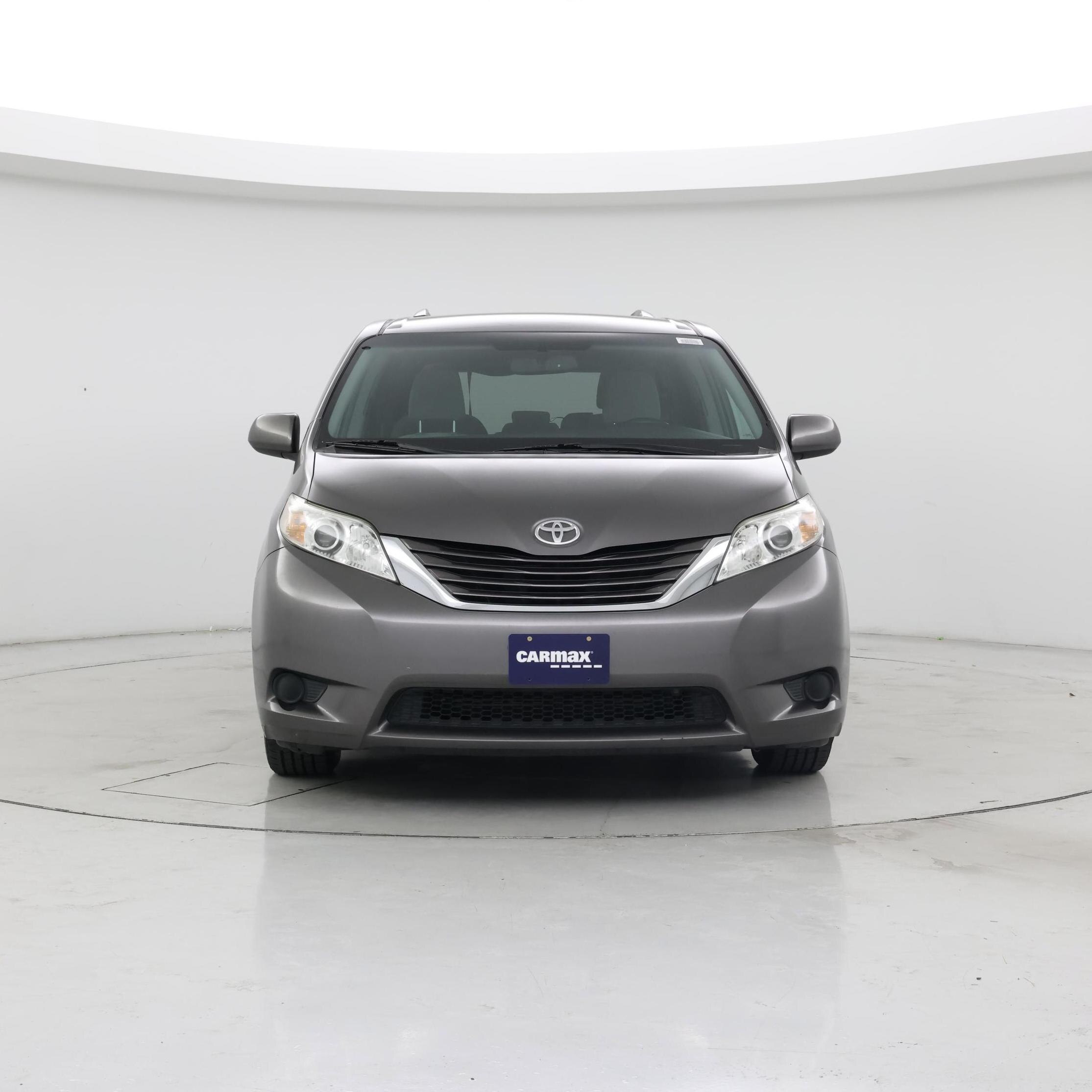 Thumbnail: 2017 Toyota Sienna - 5