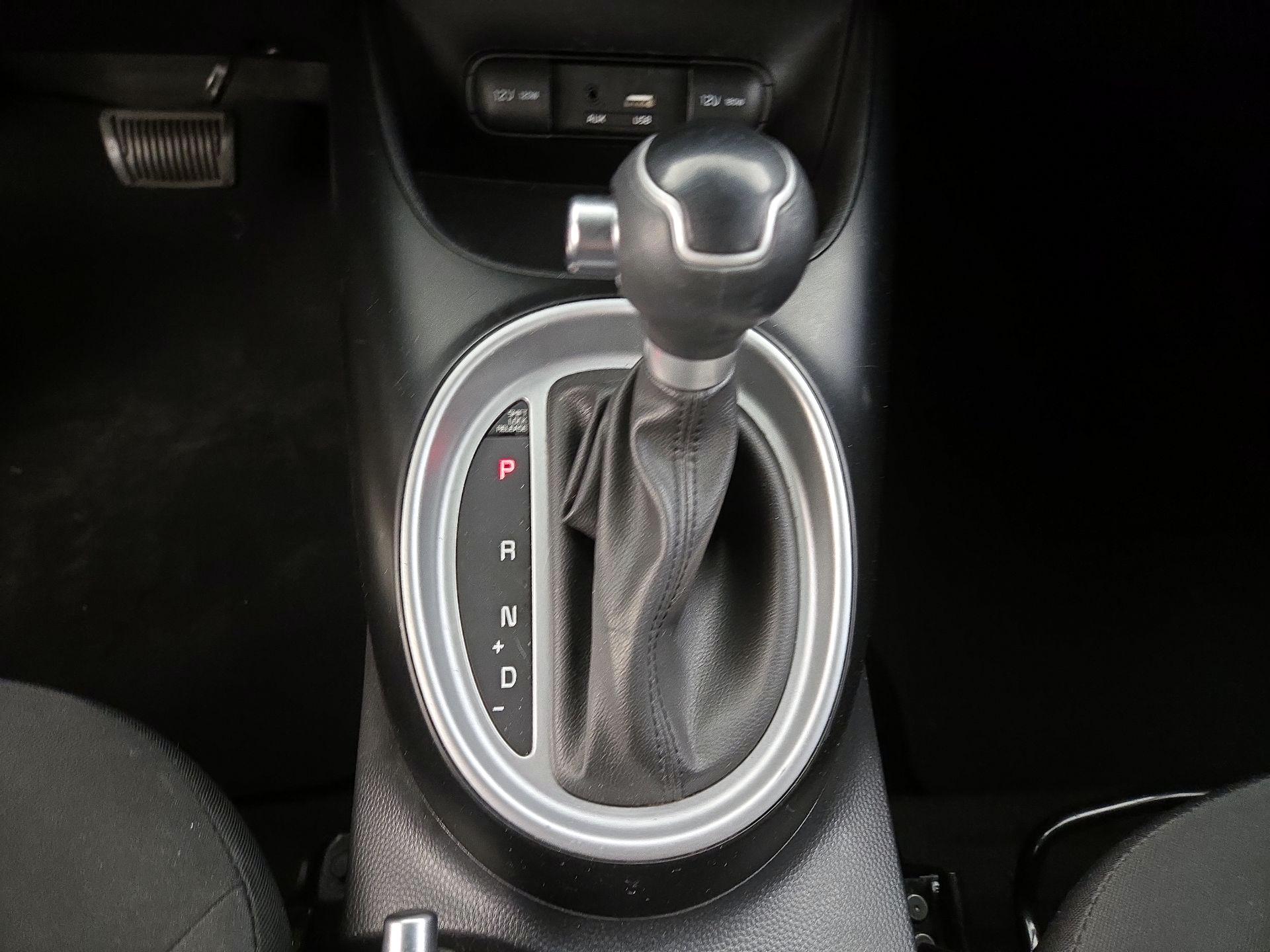 Thumbnail: 2015 Kia Soul - 16