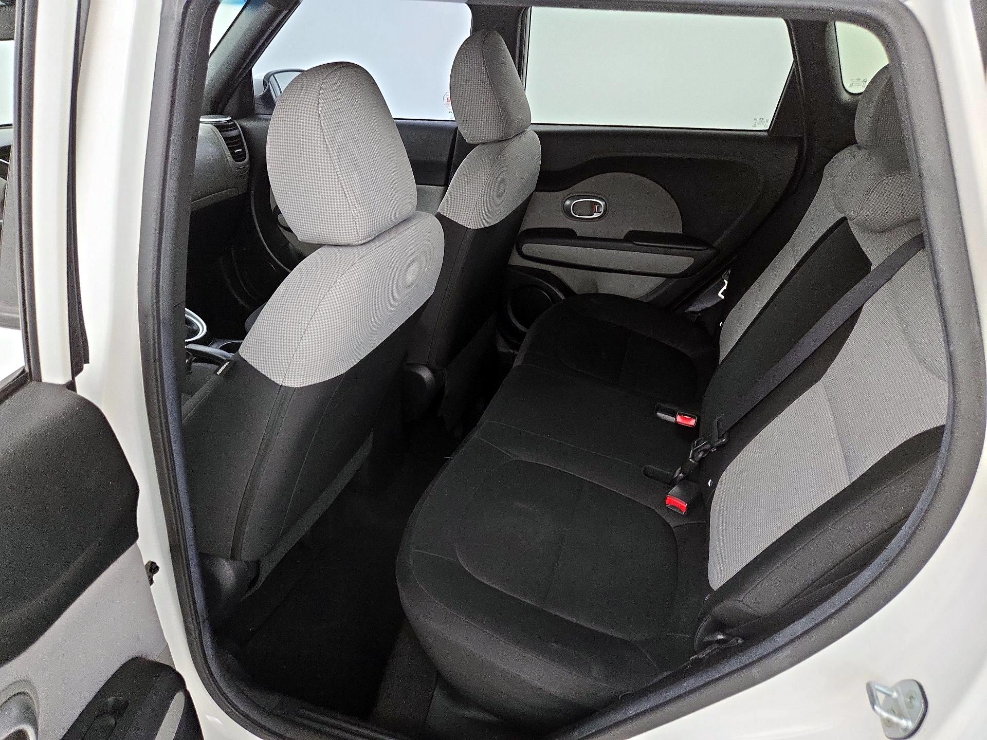 Thumbnail: 2015 Kia Soul - 18