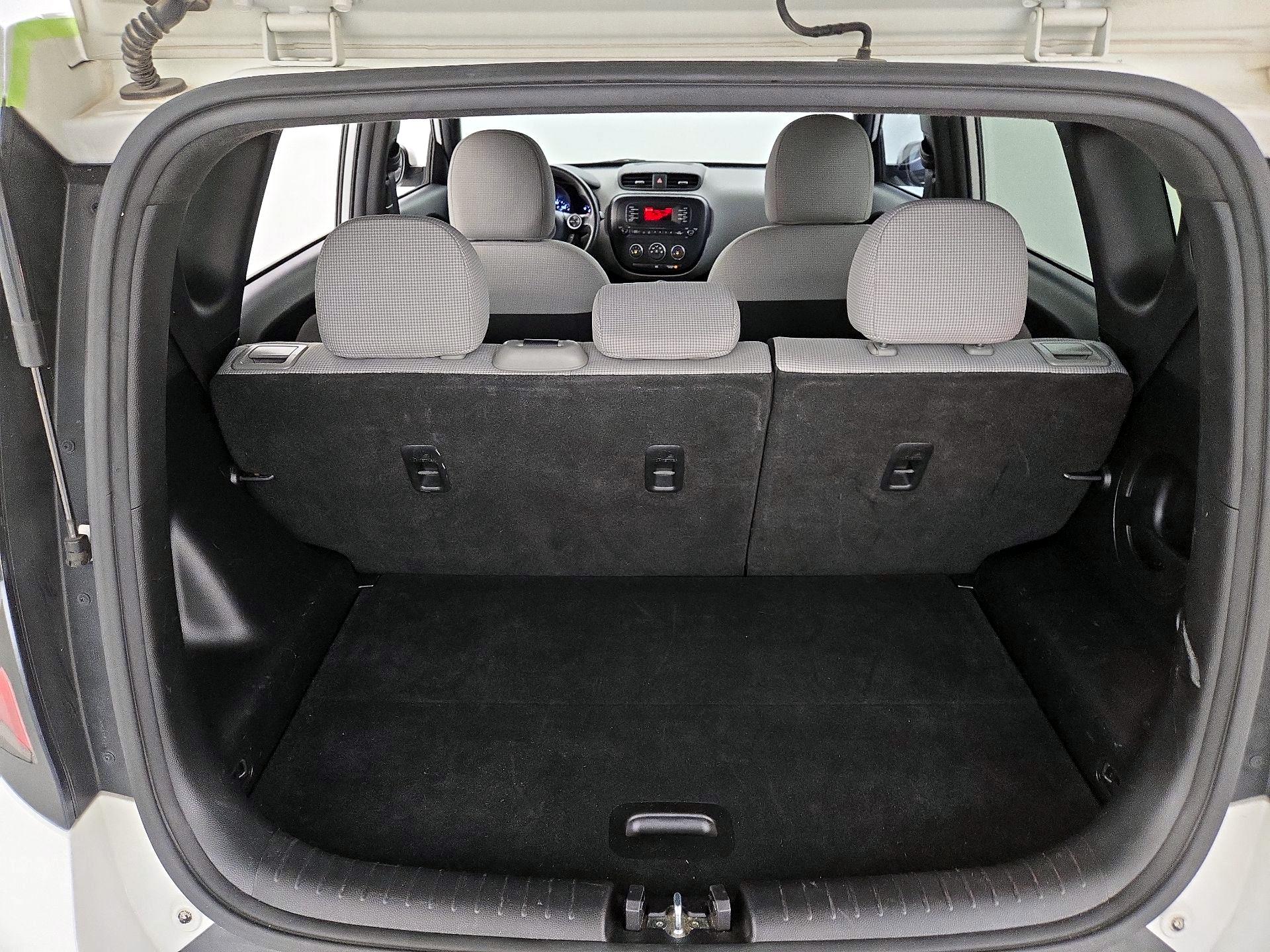 Thumbnail: 2015 Kia Soul - 19