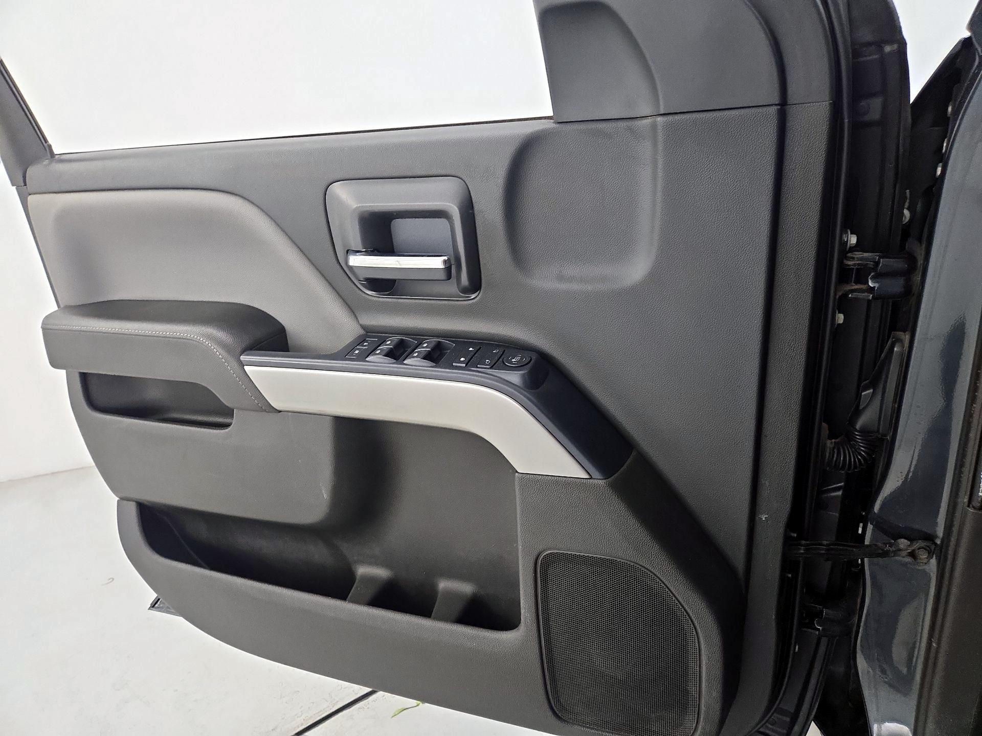 Thumbnail: 2018 Chevrolet Silverado 1500 - 12