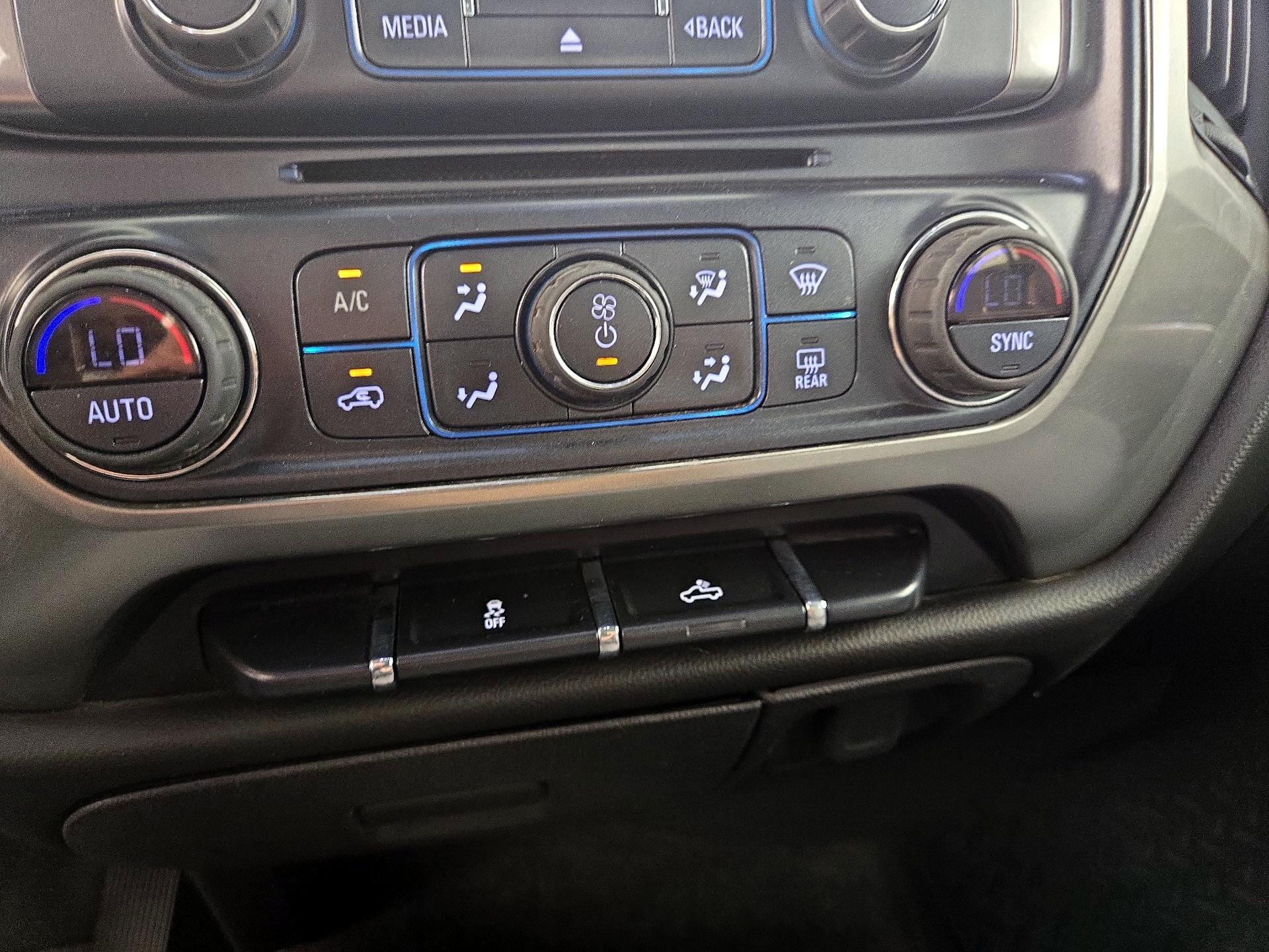 Thumbnail: 2018 Chevrolet Silverado 1500 - 17