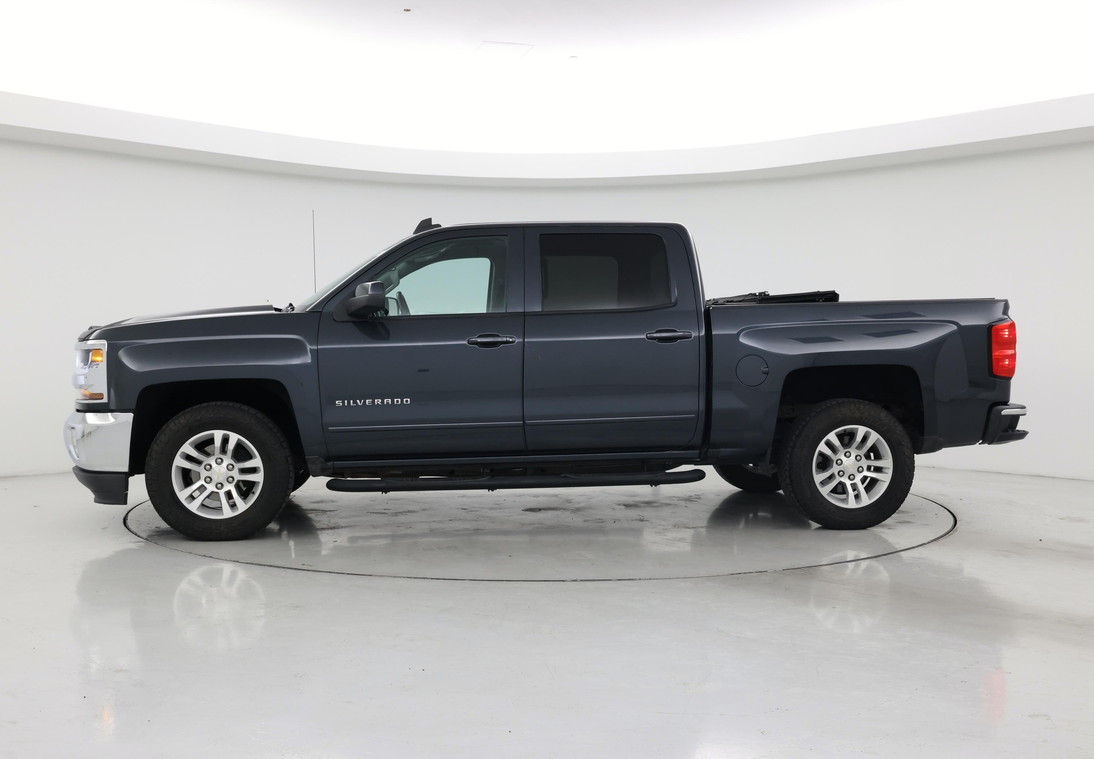 Thumbnail: 2018 Chevrolet Silverado 1500 - 3