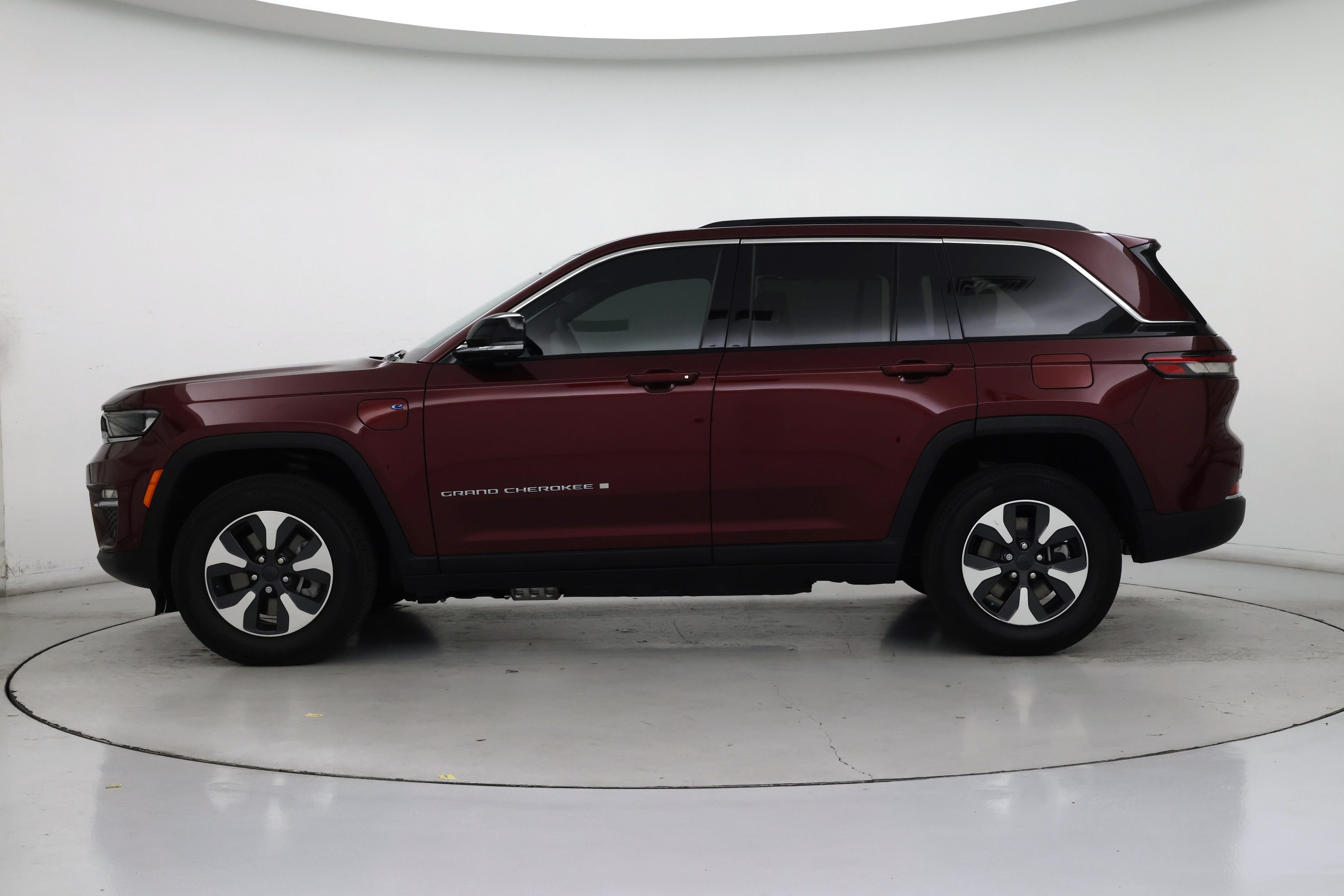 Thumbnail: 2024 Jeep Grand Cherokee - 3