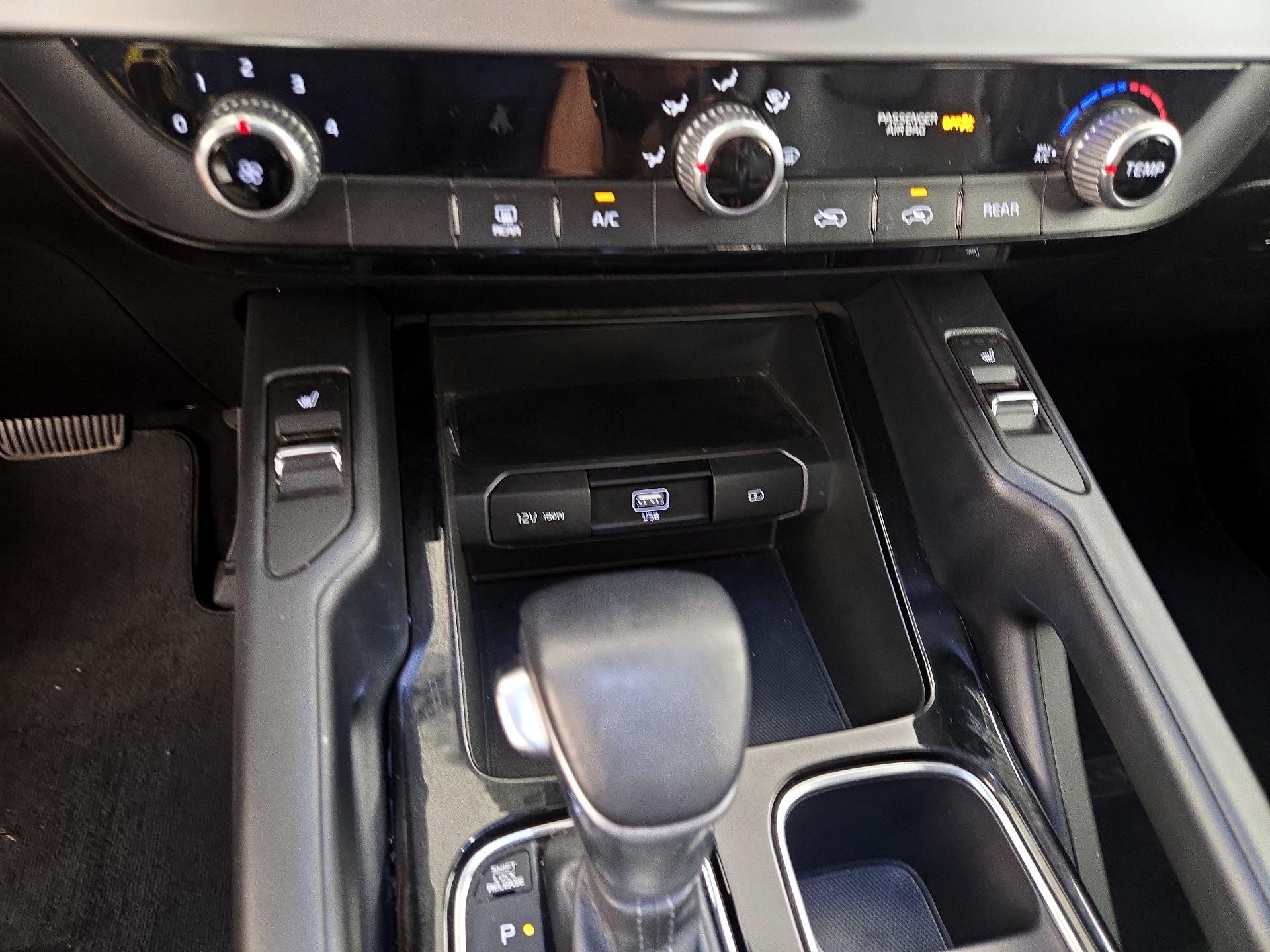 Thumbnail: 2020 Kia Telluride - 16