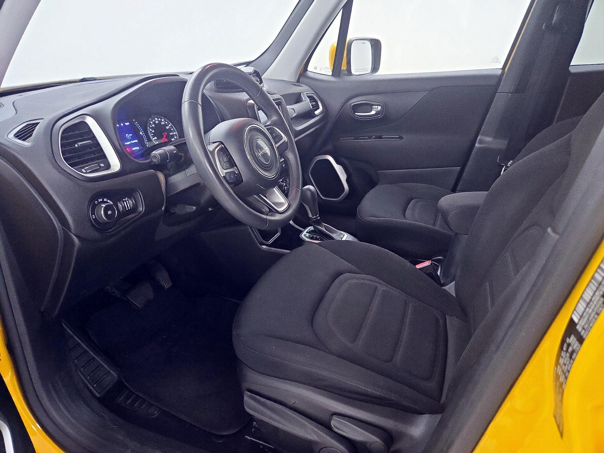 Thumbnail: 2018 Jeep Renegade - 11