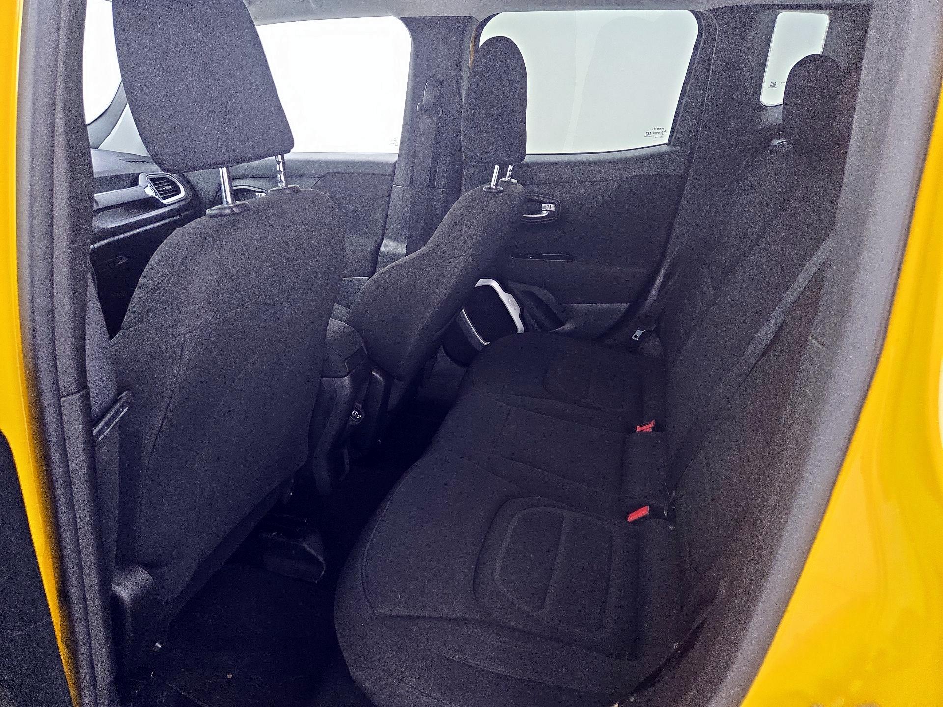 Thumbnail: 2018 Jeep Renegade - 19