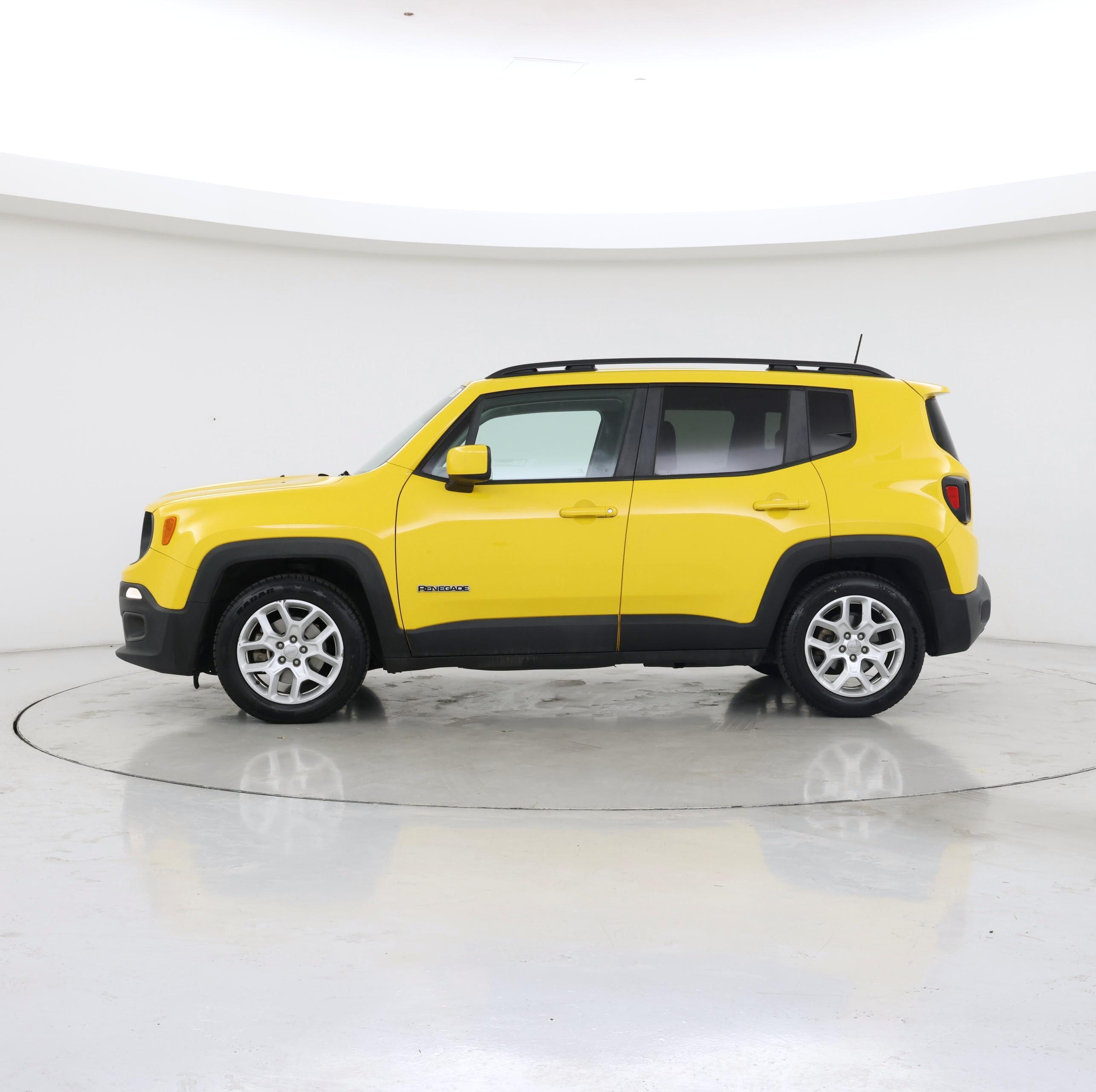 Thumbnail: 2018 Jeep Renegade - 3