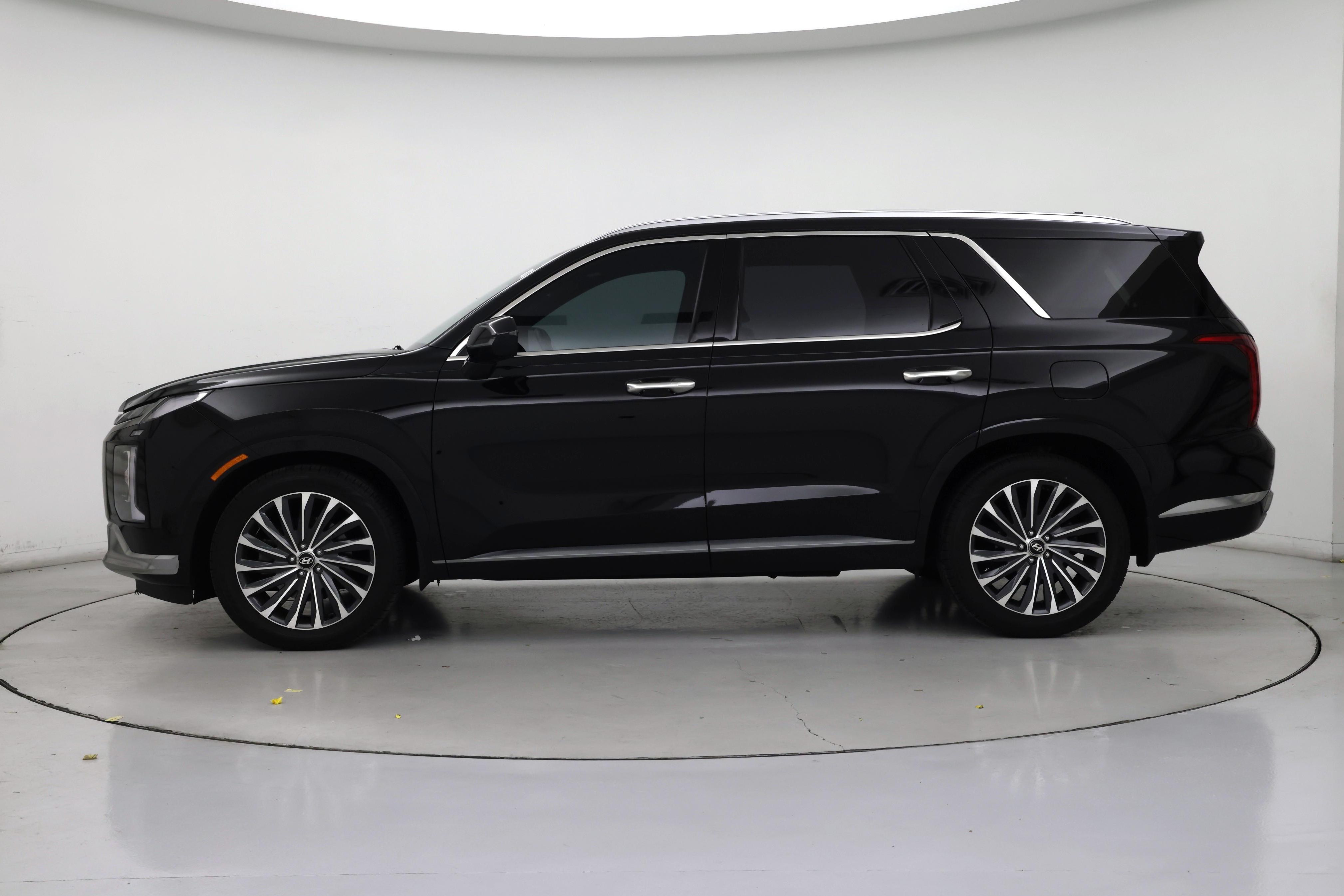 Thumbnail: 2023 Hyundai Palisade - 3