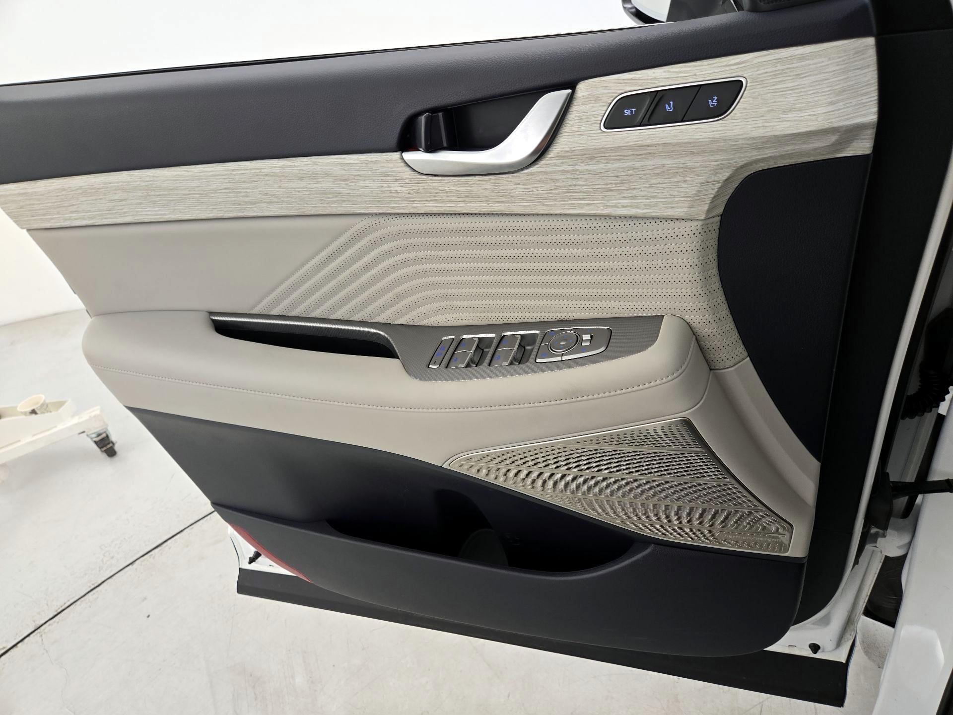 Thumbnail: 2025 Hyundai Palisade - 12