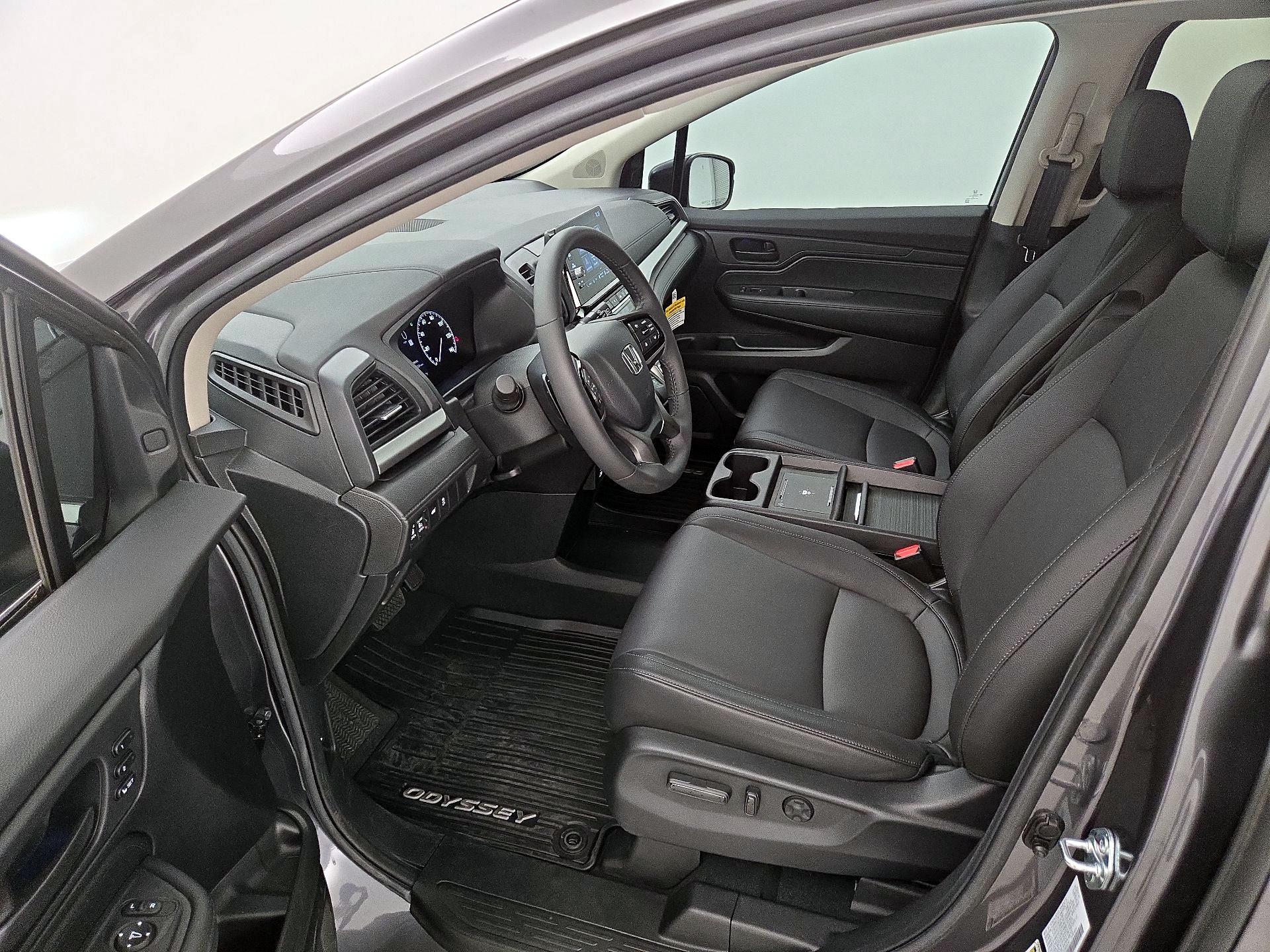 Thumbnail: 2025 Honda Odyssey - 11