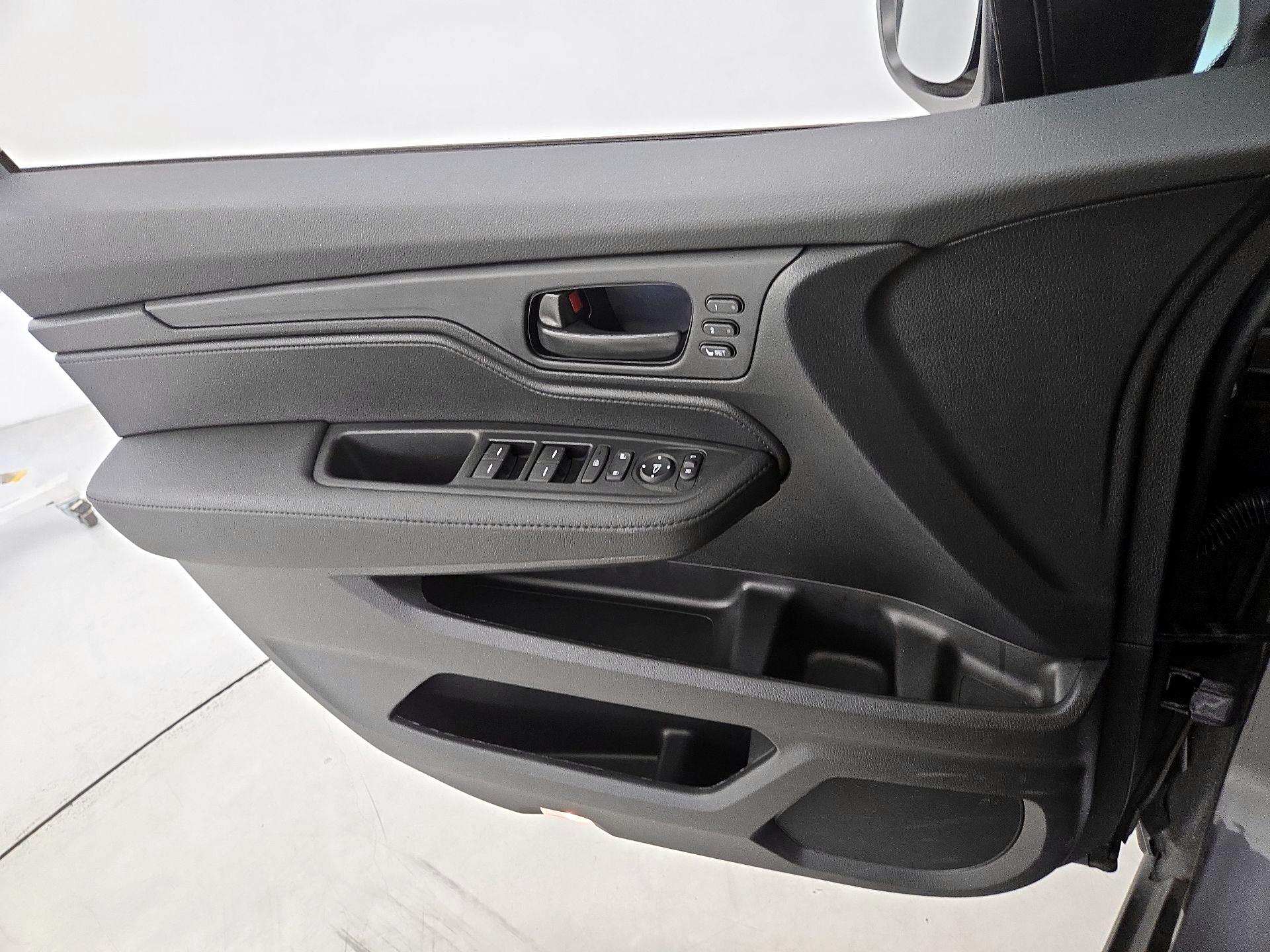 Thumbnail: 2025 Honda Odyssey - 12