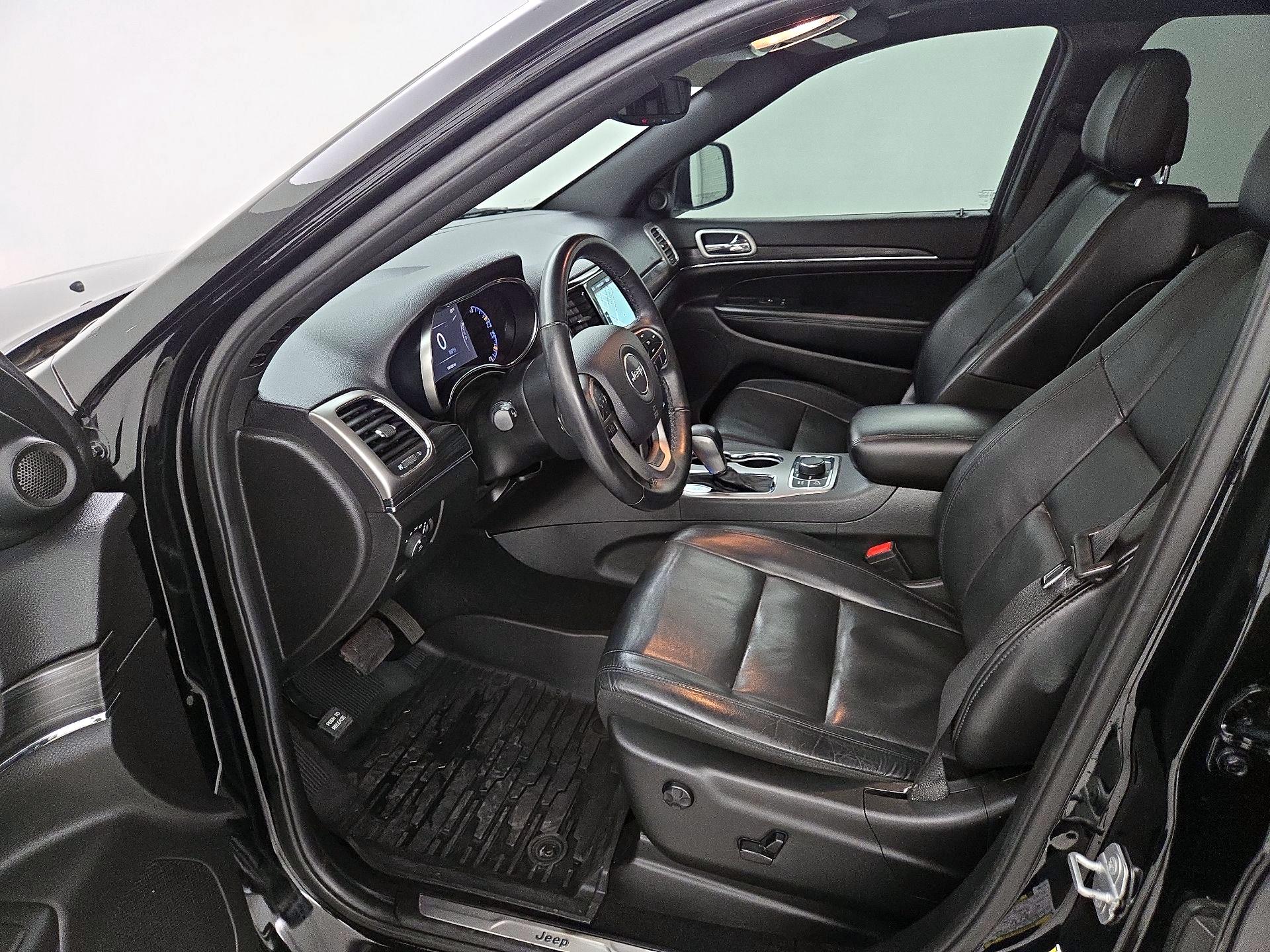 Thumbnail: 2019 Jeep Grand Cherokee - 11