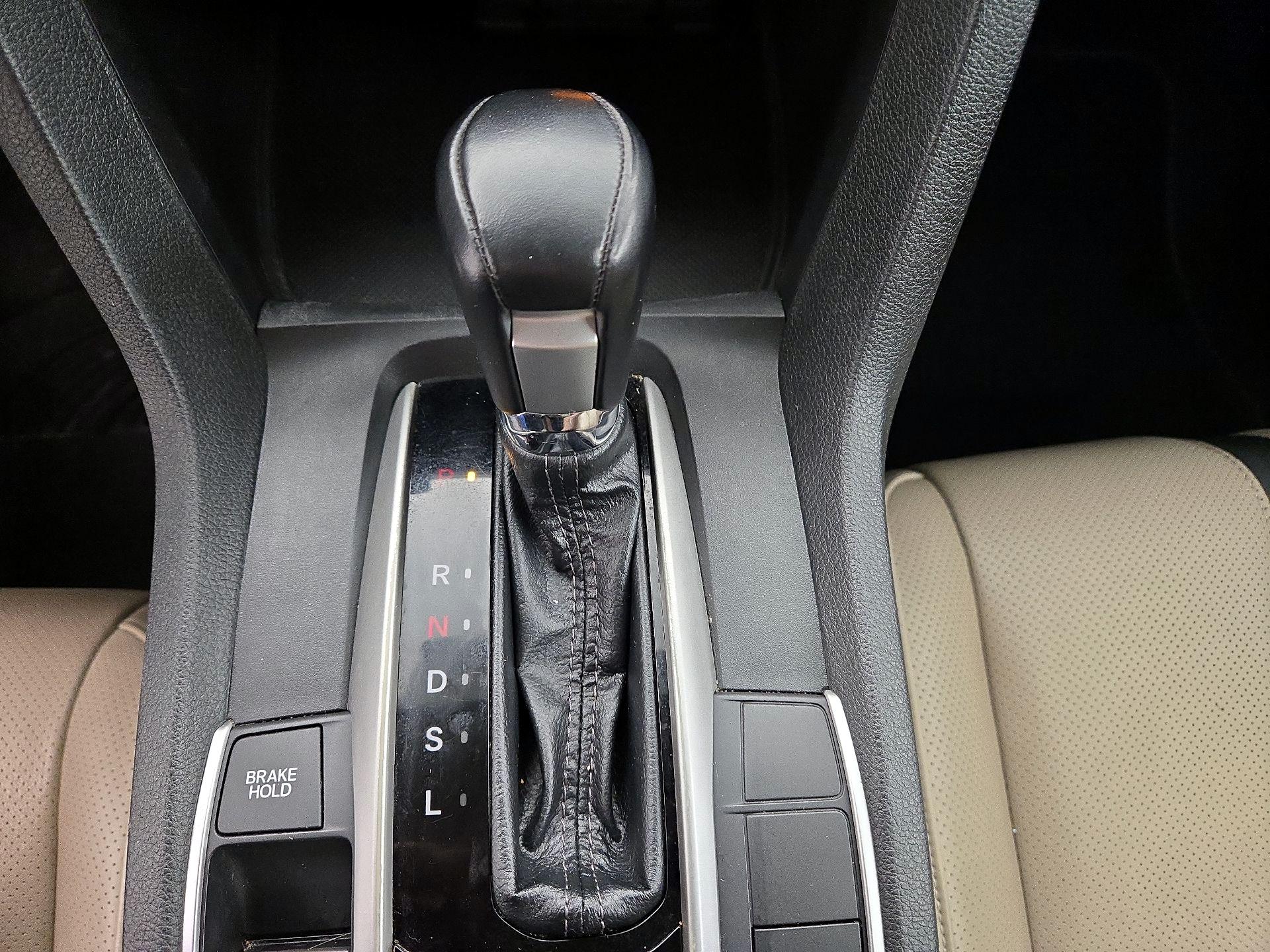 Thumbnail: 2017 Honda Civic - 15
