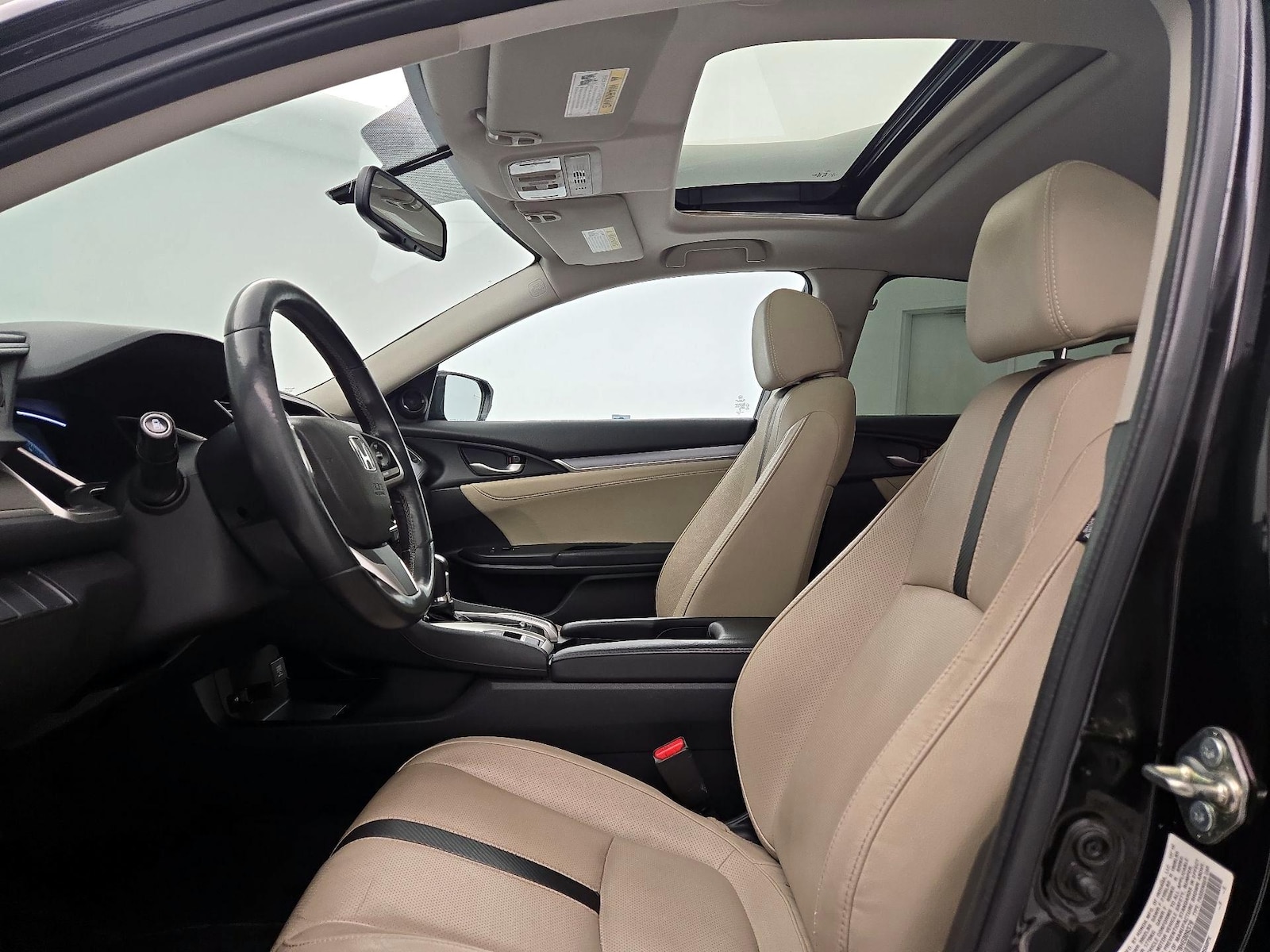 2017 Honda Civic EX-L - Photo 18