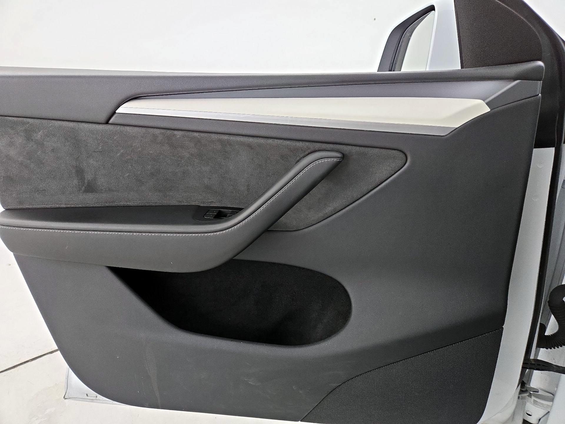 Thumbnail: 2024 Tesla Model Y - 12