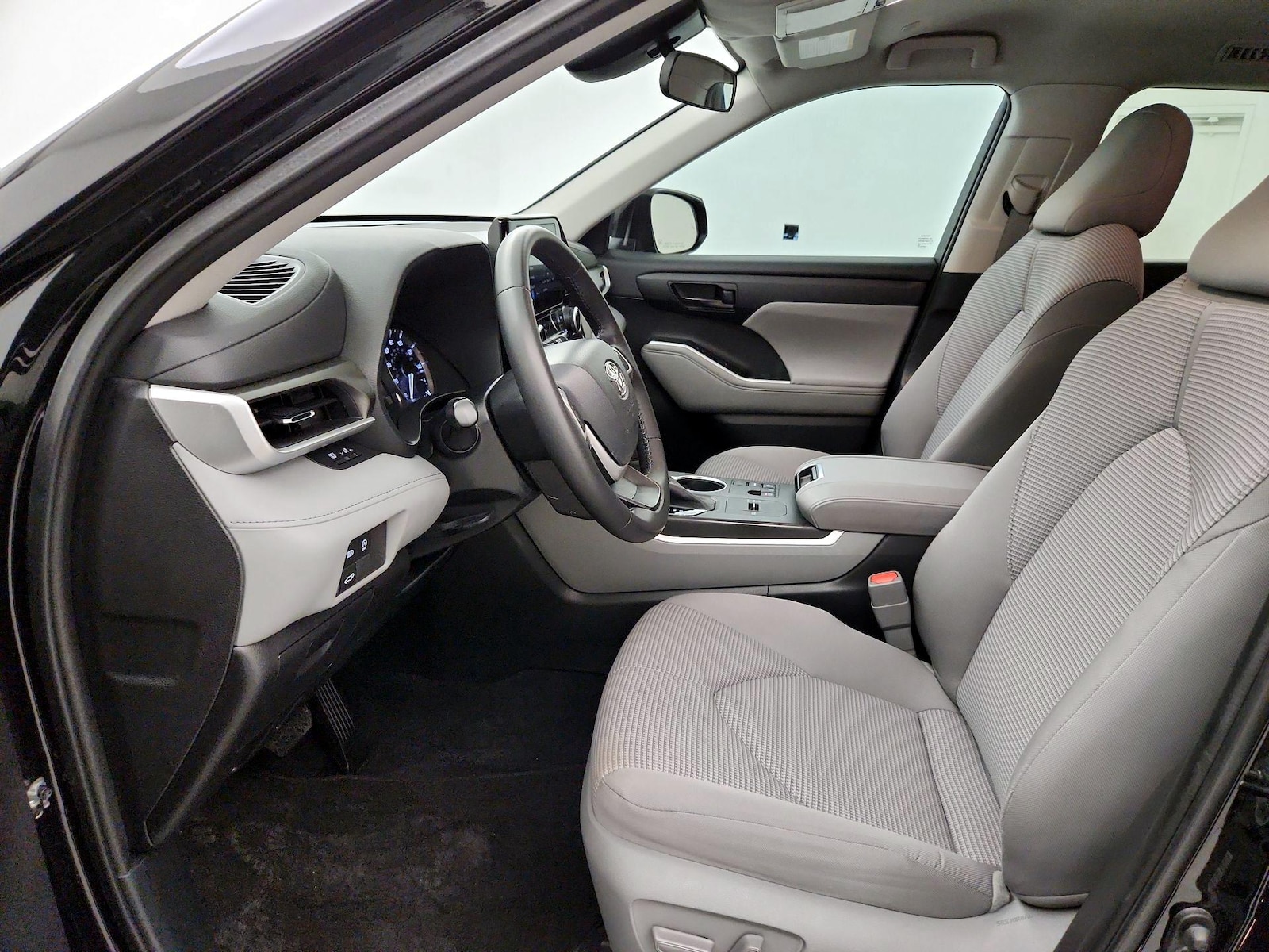 Power Seat(s) & Side Airbags