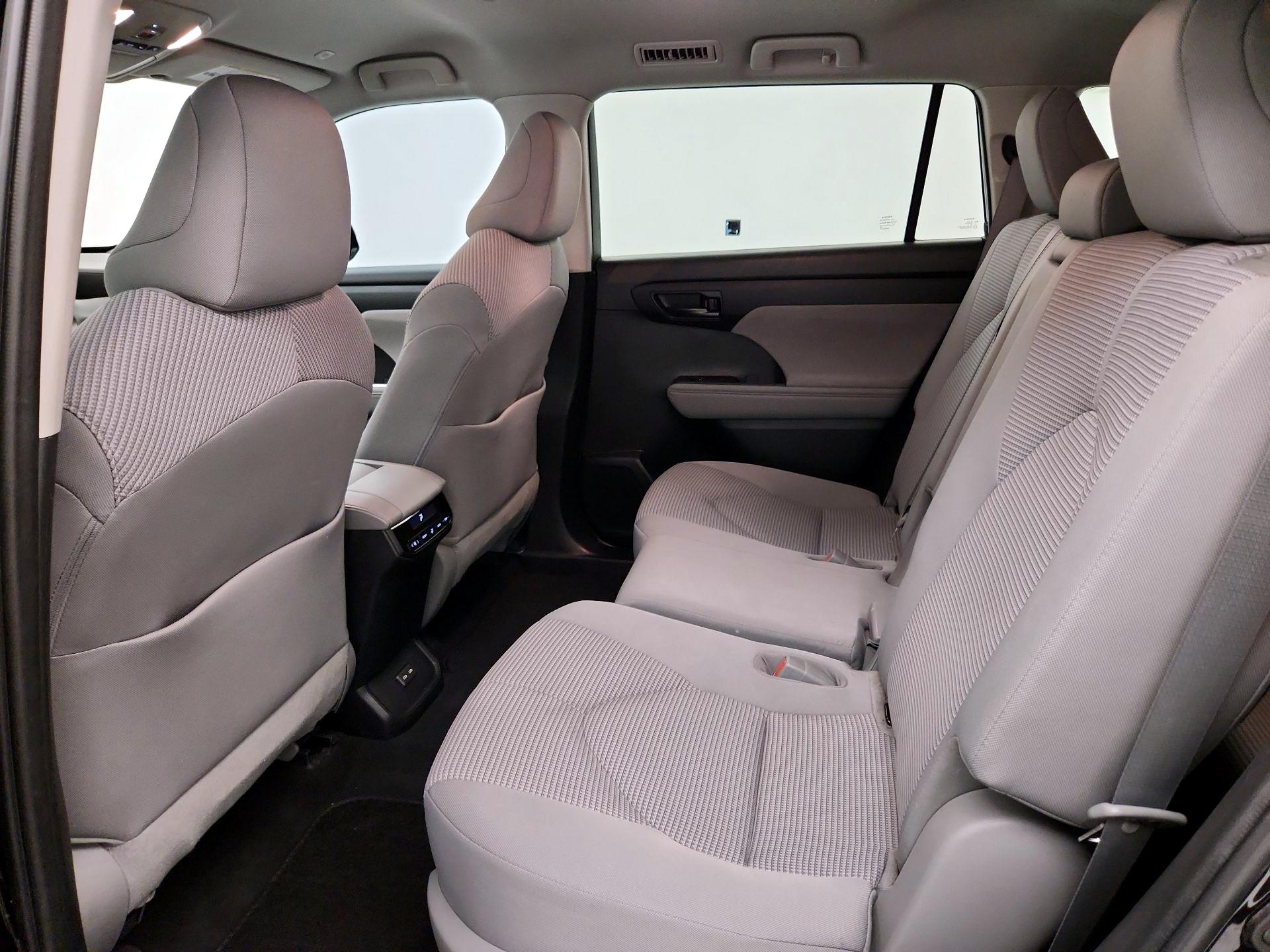 Thumbnail: 2023 Toyota Highlander - 19