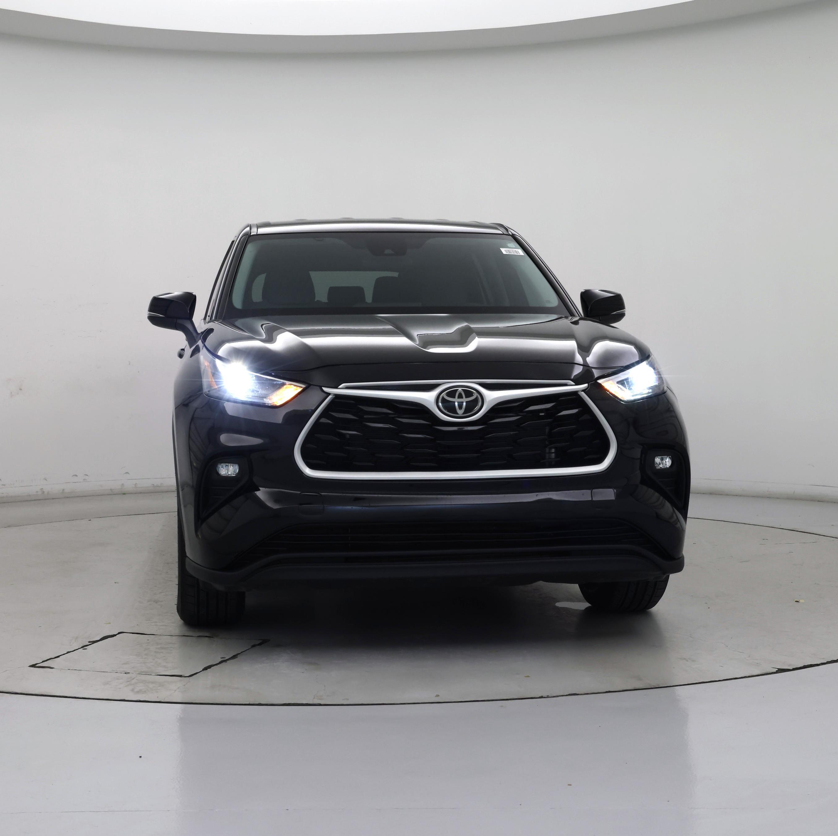 Thumbnail: 2023 Toyota Highlander - 5
