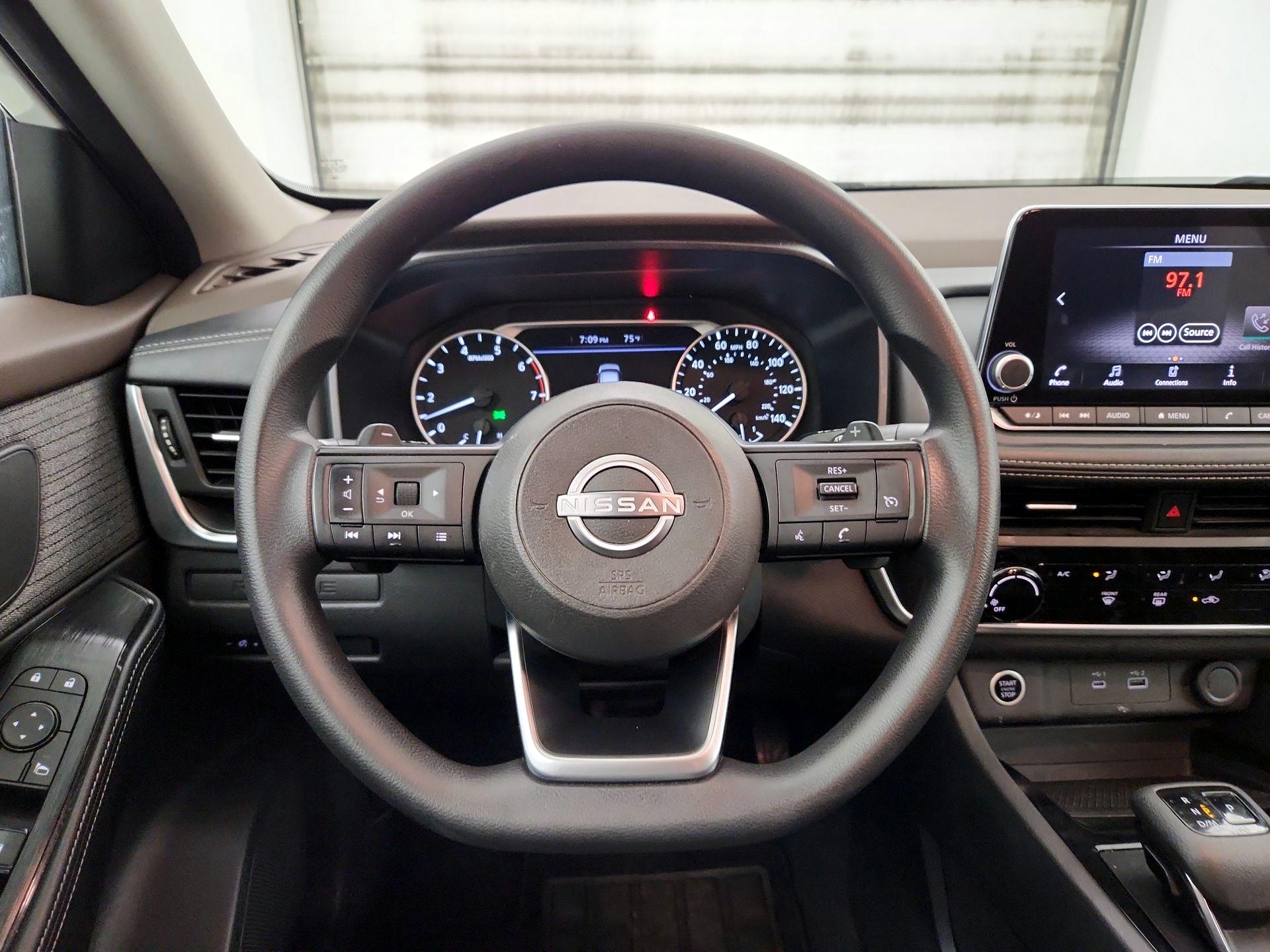Thumbnail: 2022 Nissan Rogue - 10
