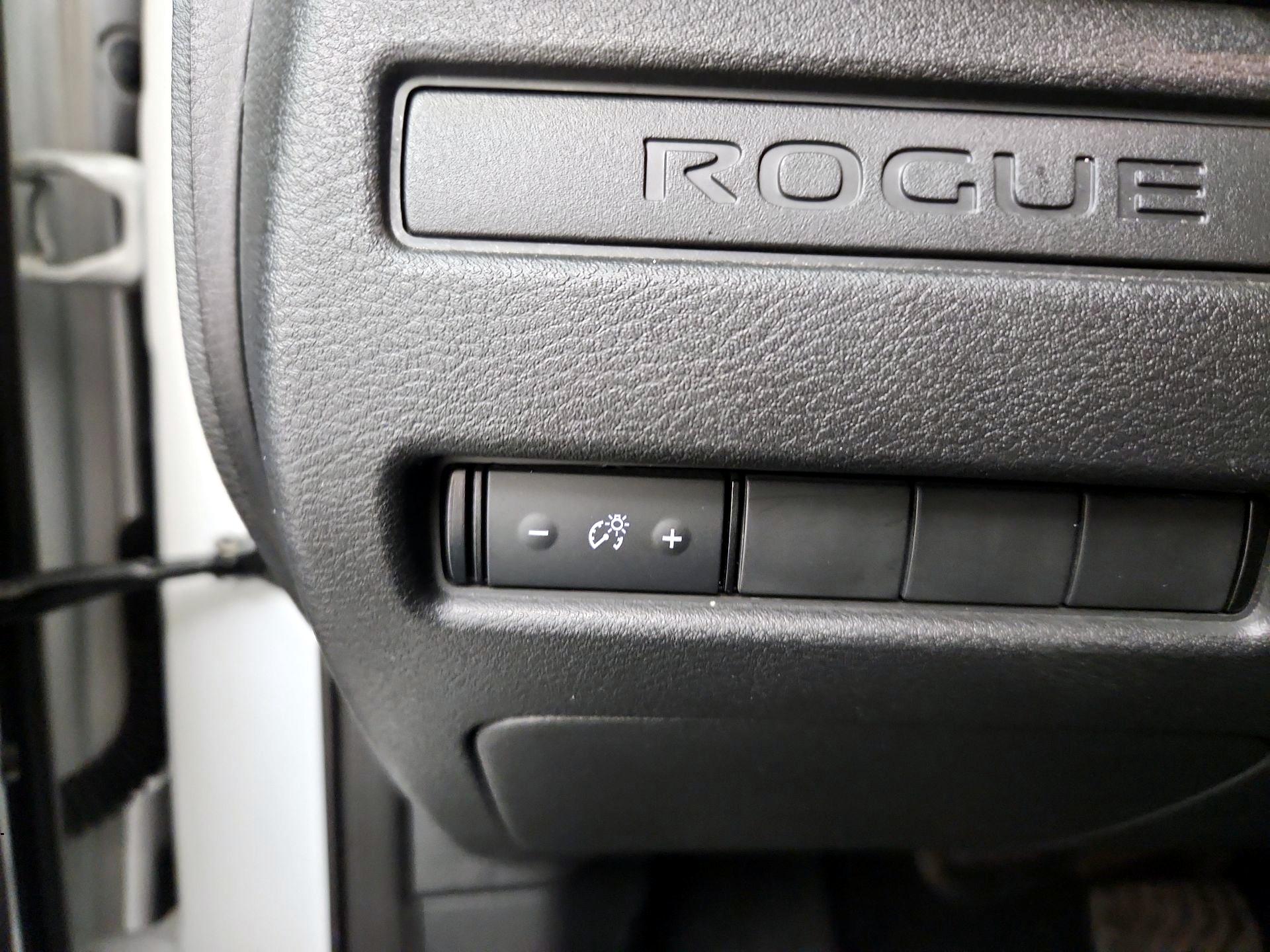 Thumbnail: 2022 Nissan Rogue - 13