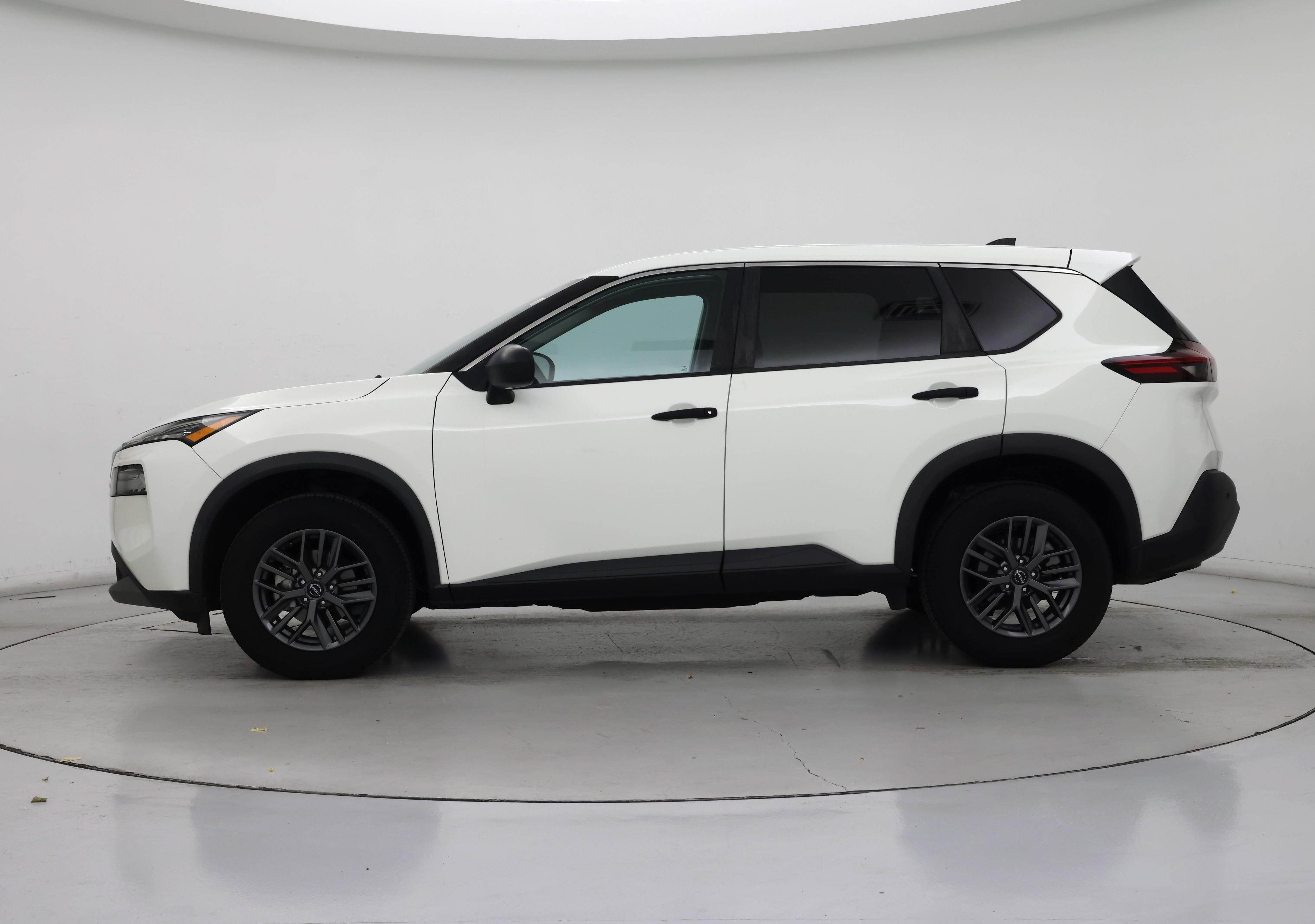 Thumbnail: 2022 Nissan Rogue - 3