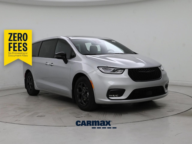 Silver 2023 Chrysler Pacifica Hybrid Limited FWD Minivan Front-Wheel Drive Automatic