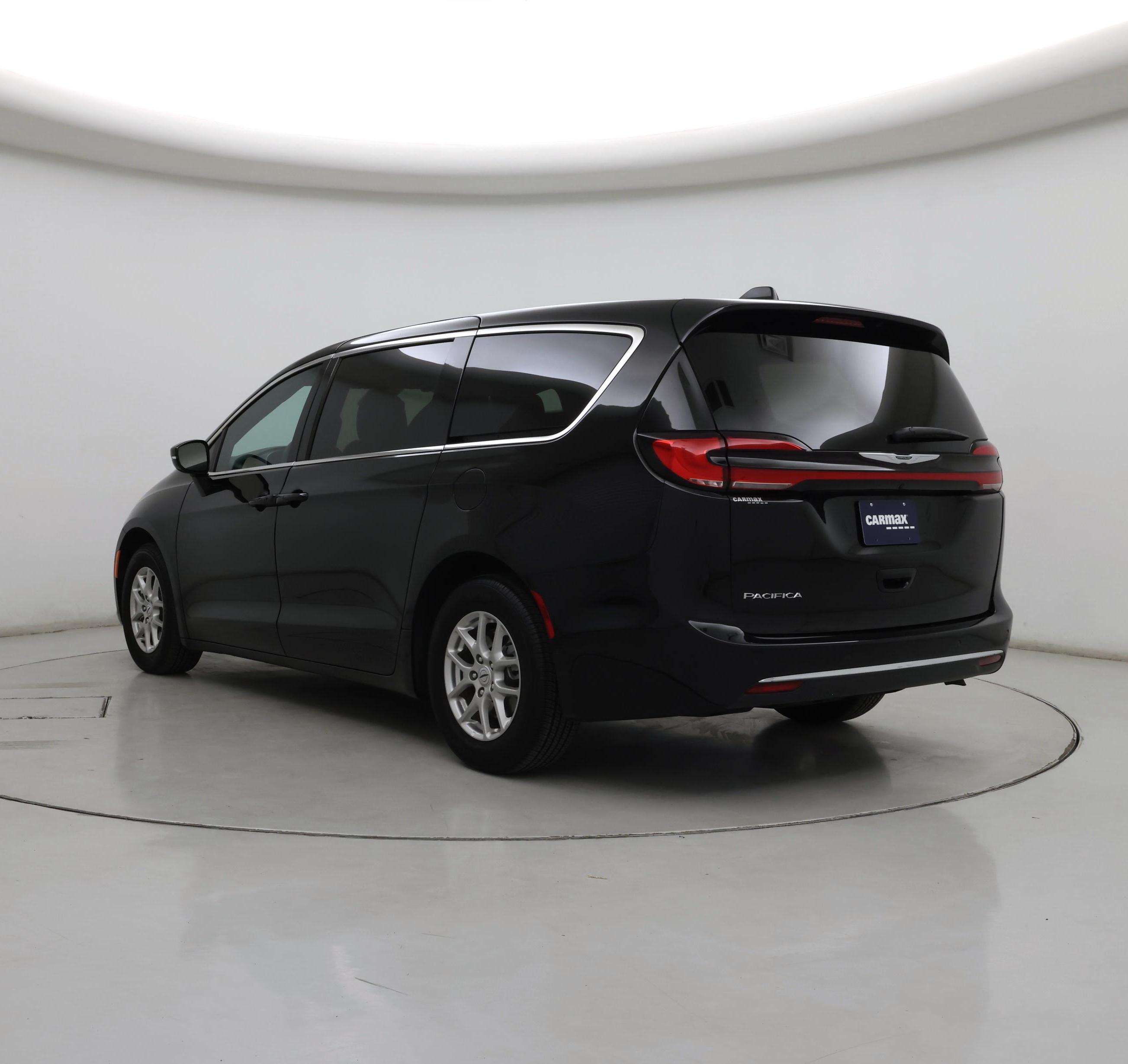 Thumbnail: 2025 Chrysler Pacifica - 2