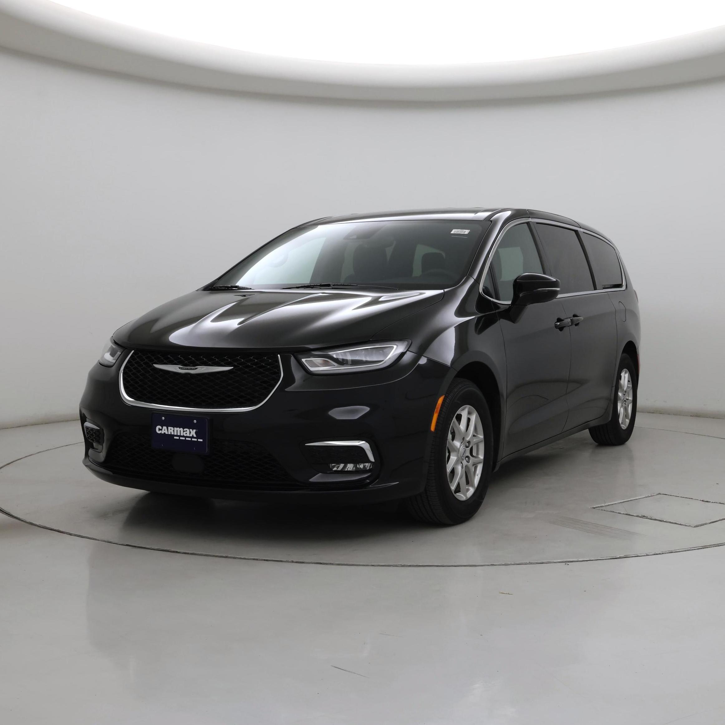 Thumbnail: 2025 Chrysler Pacifica - 4