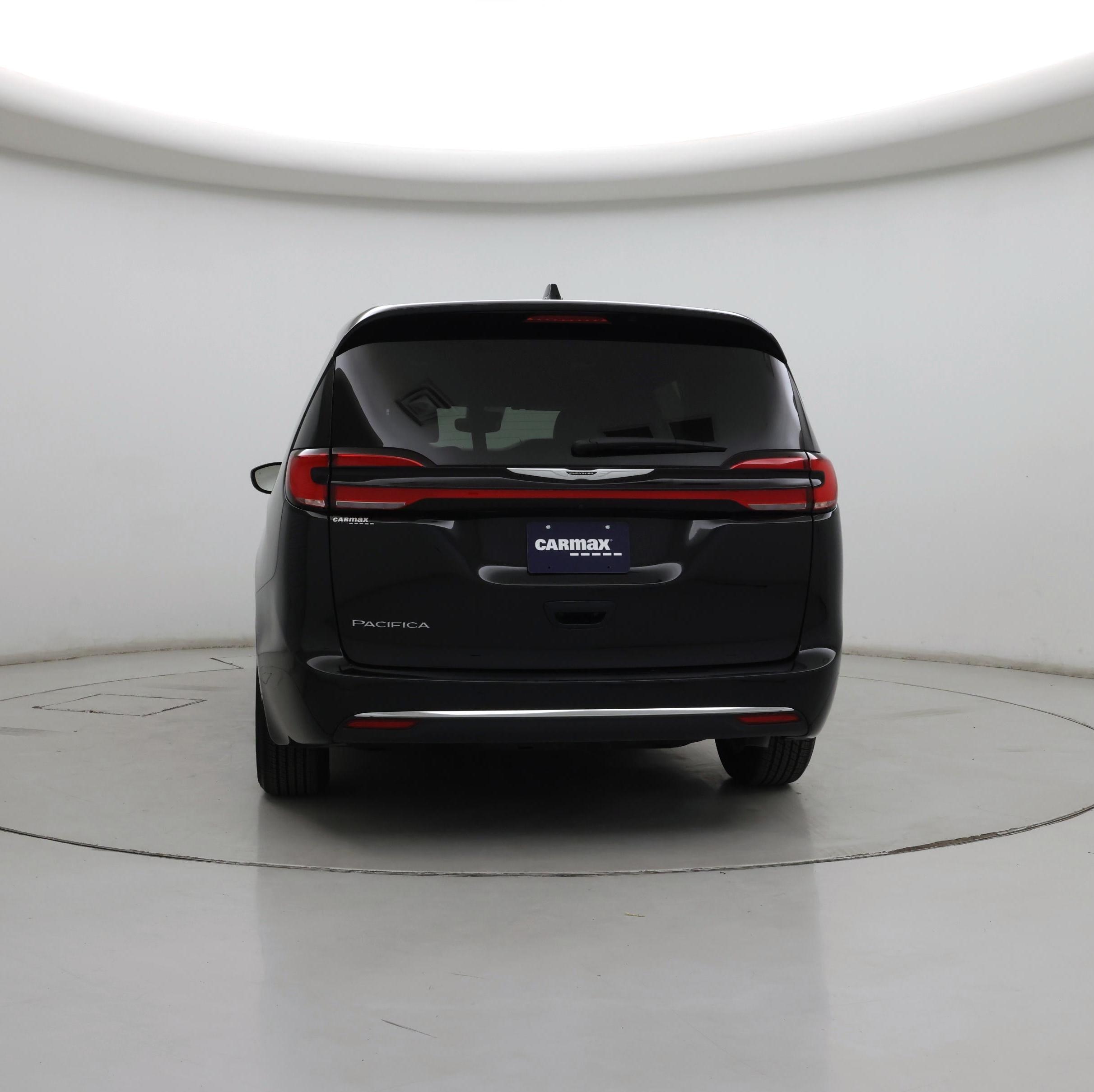 Thumbnail: 2025 Chrysler Pacifica - 6