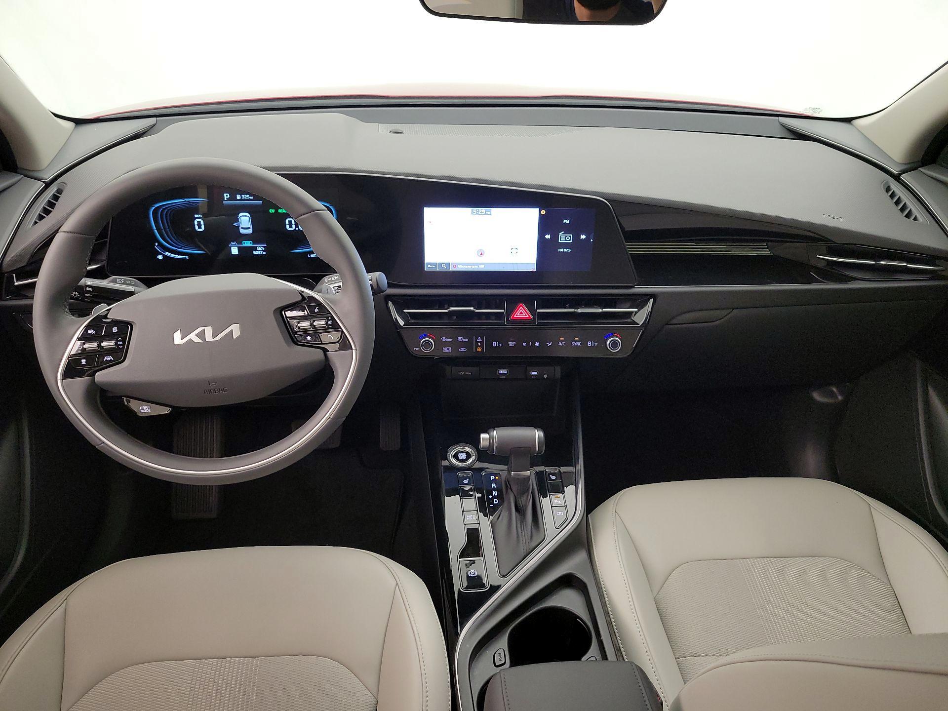 Thumbnail: 2025 Kia Niro - 9
