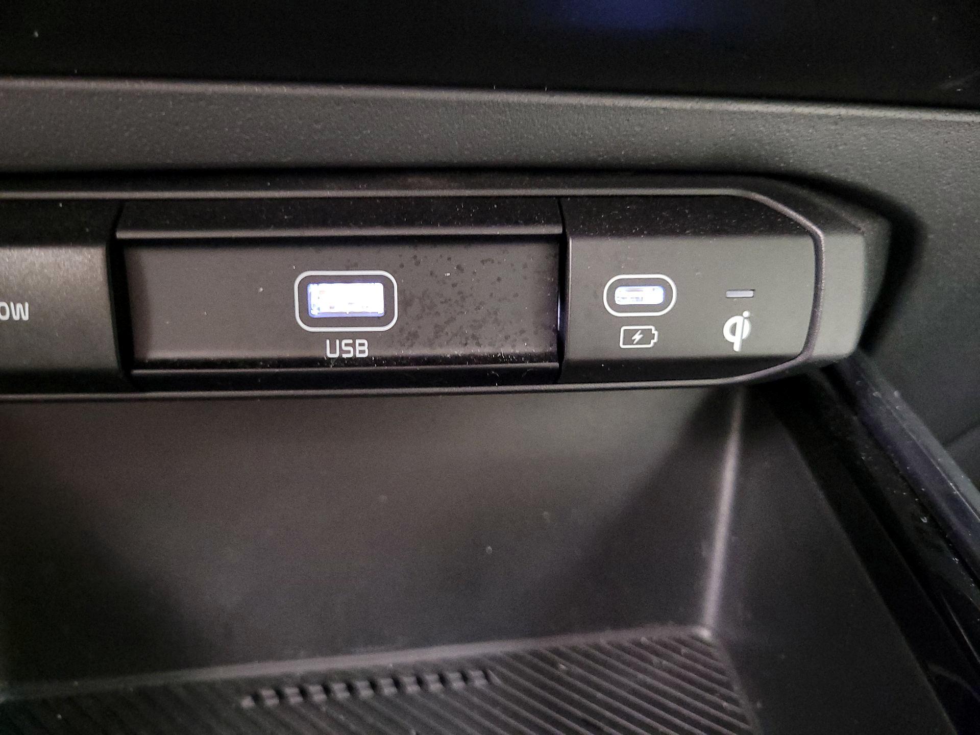 Thumbnail: 2025 Kia Niro - 19