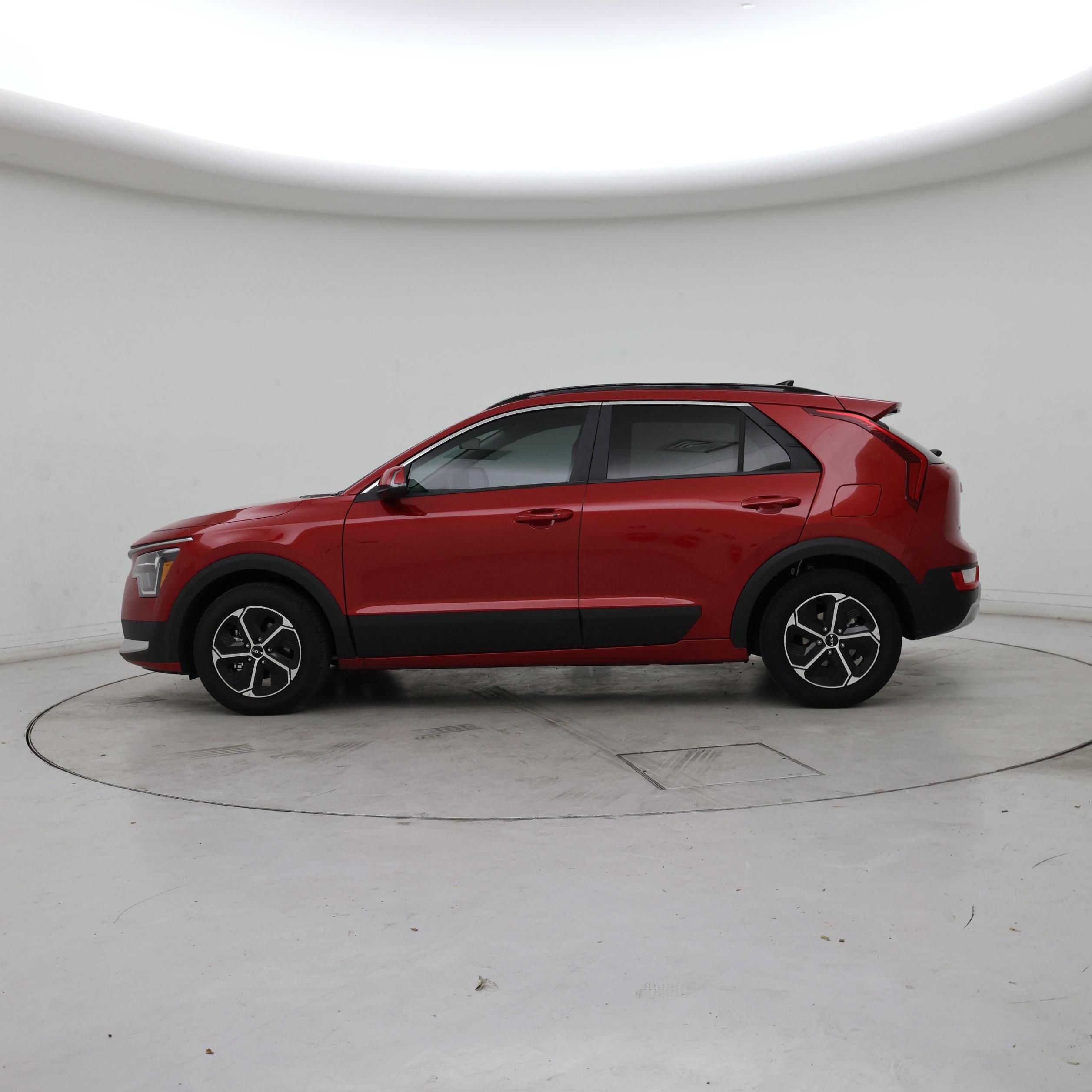 Thumbnail: 2025 Kia Niro - 3