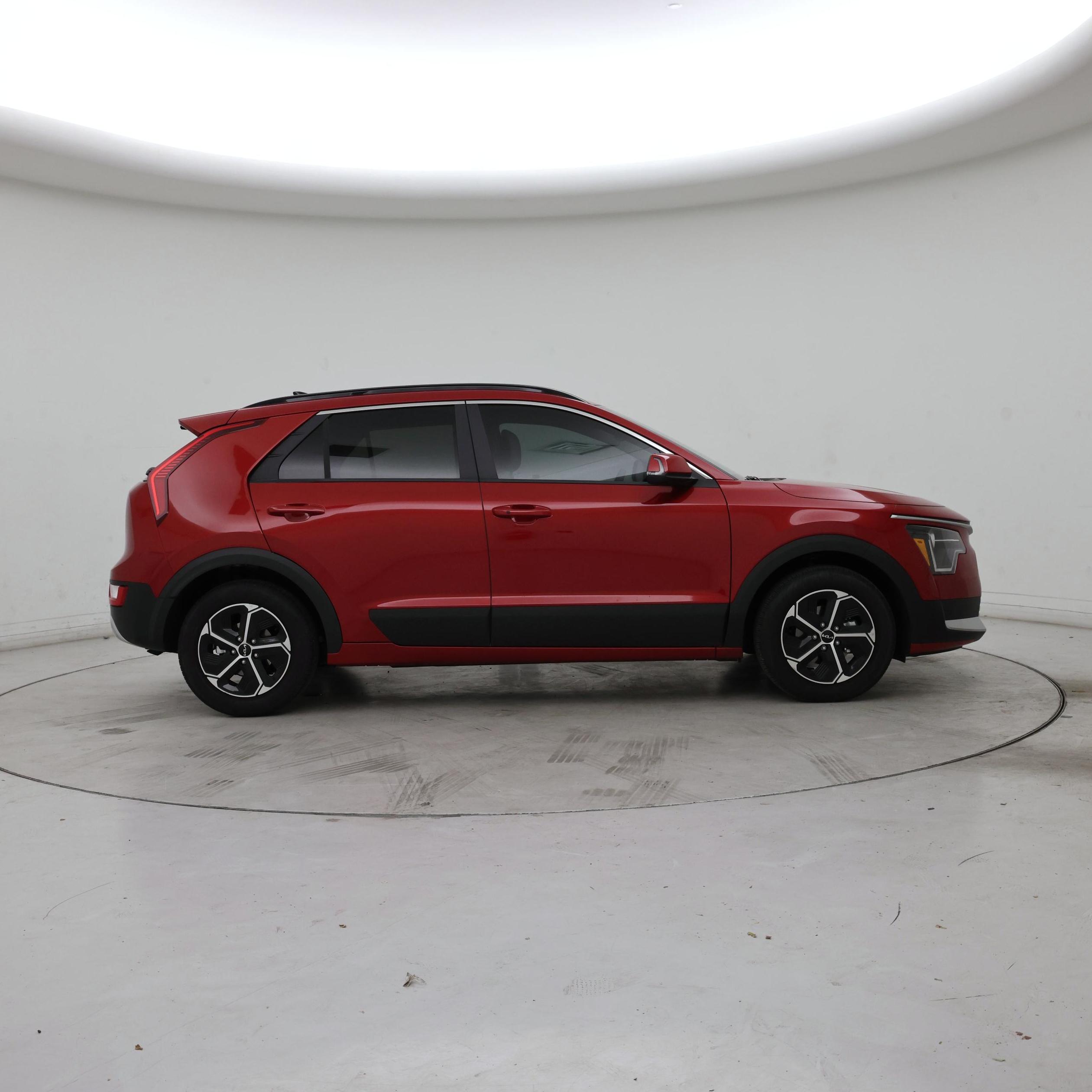 Thumbnail: 2025 Kia Niro - 7