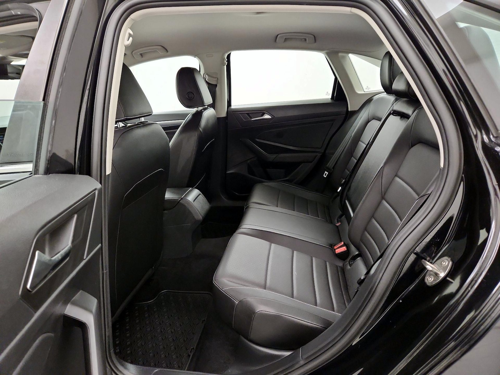 2022 Volkswagen Jetta SE - Photo 19
