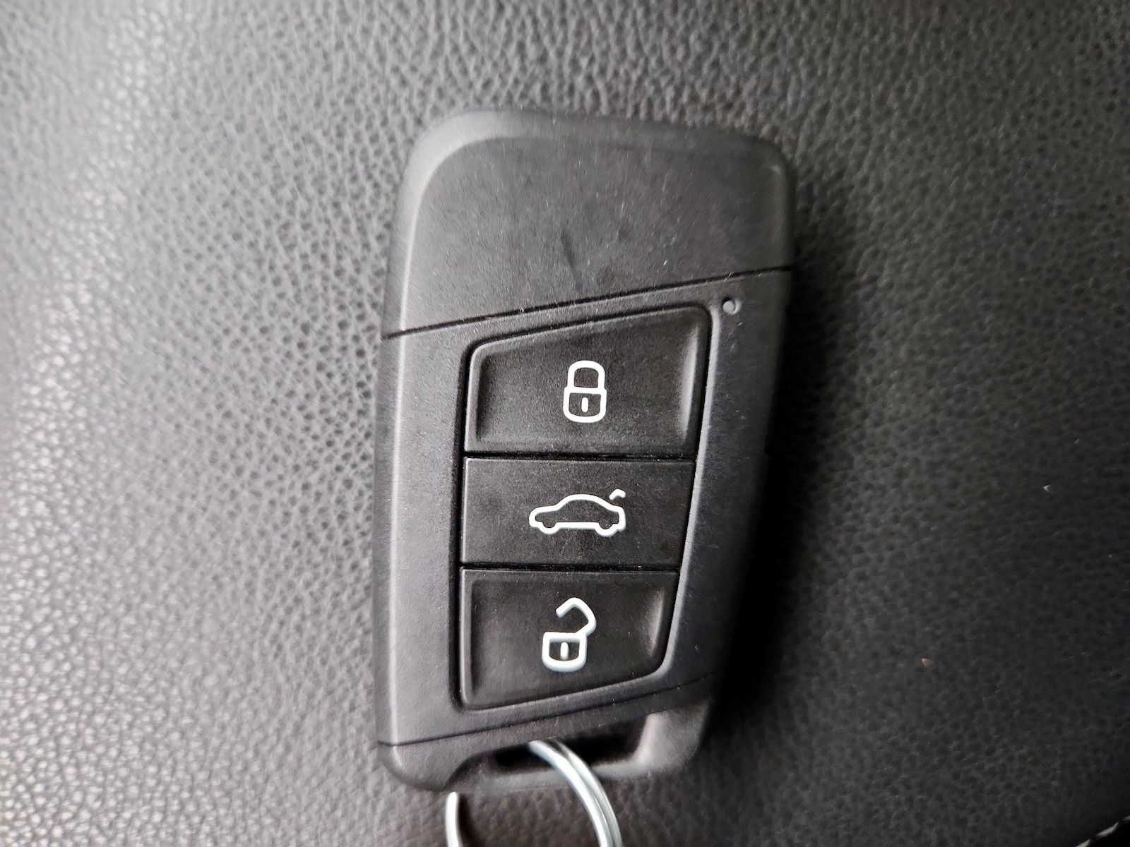 2022 Volkswagen Jetta SE - Photo 22