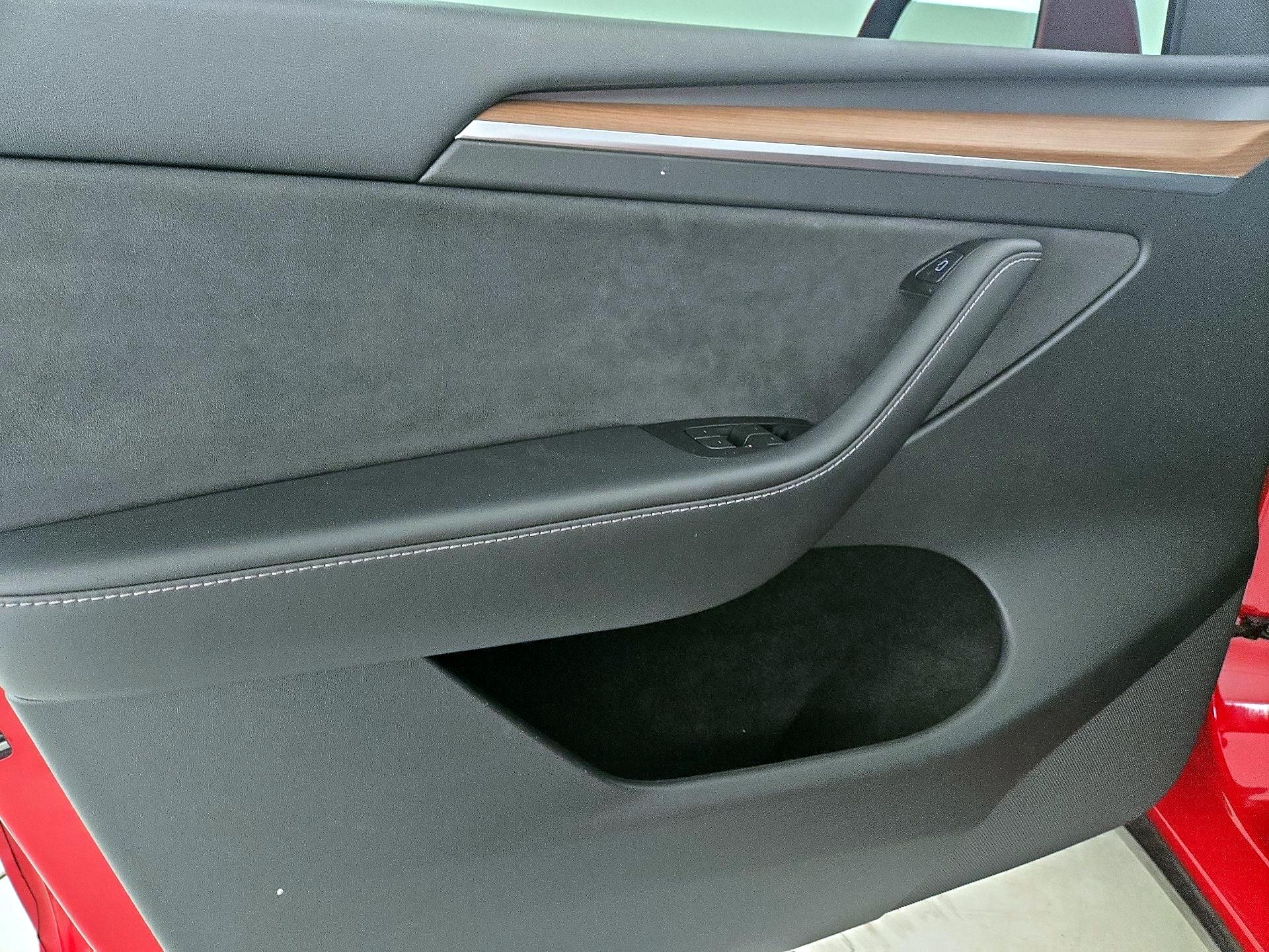 Thumbnail: 2023 Tesla Model Y - 12