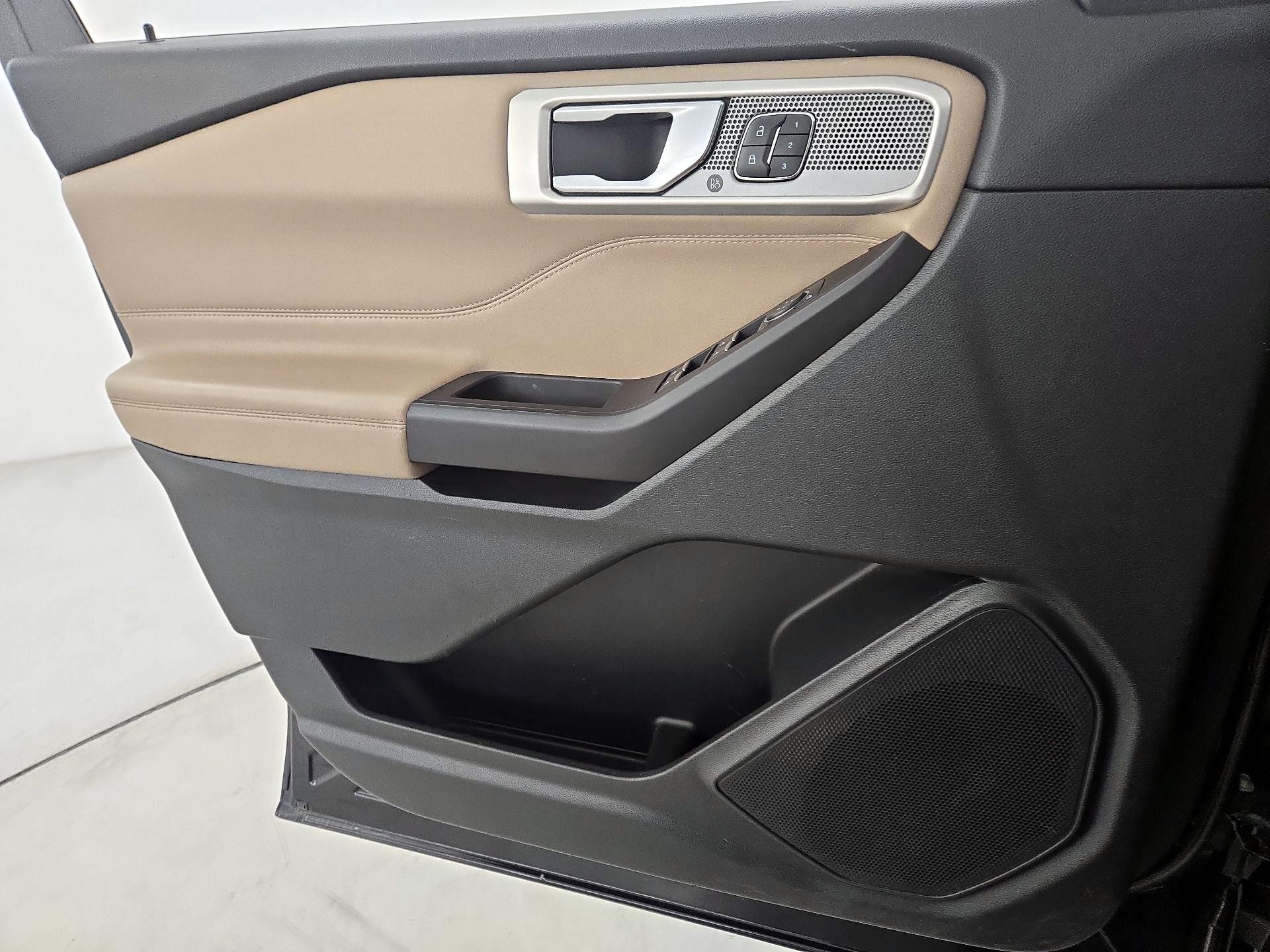 Thumbnail: 2020 Ford Explorer - 12