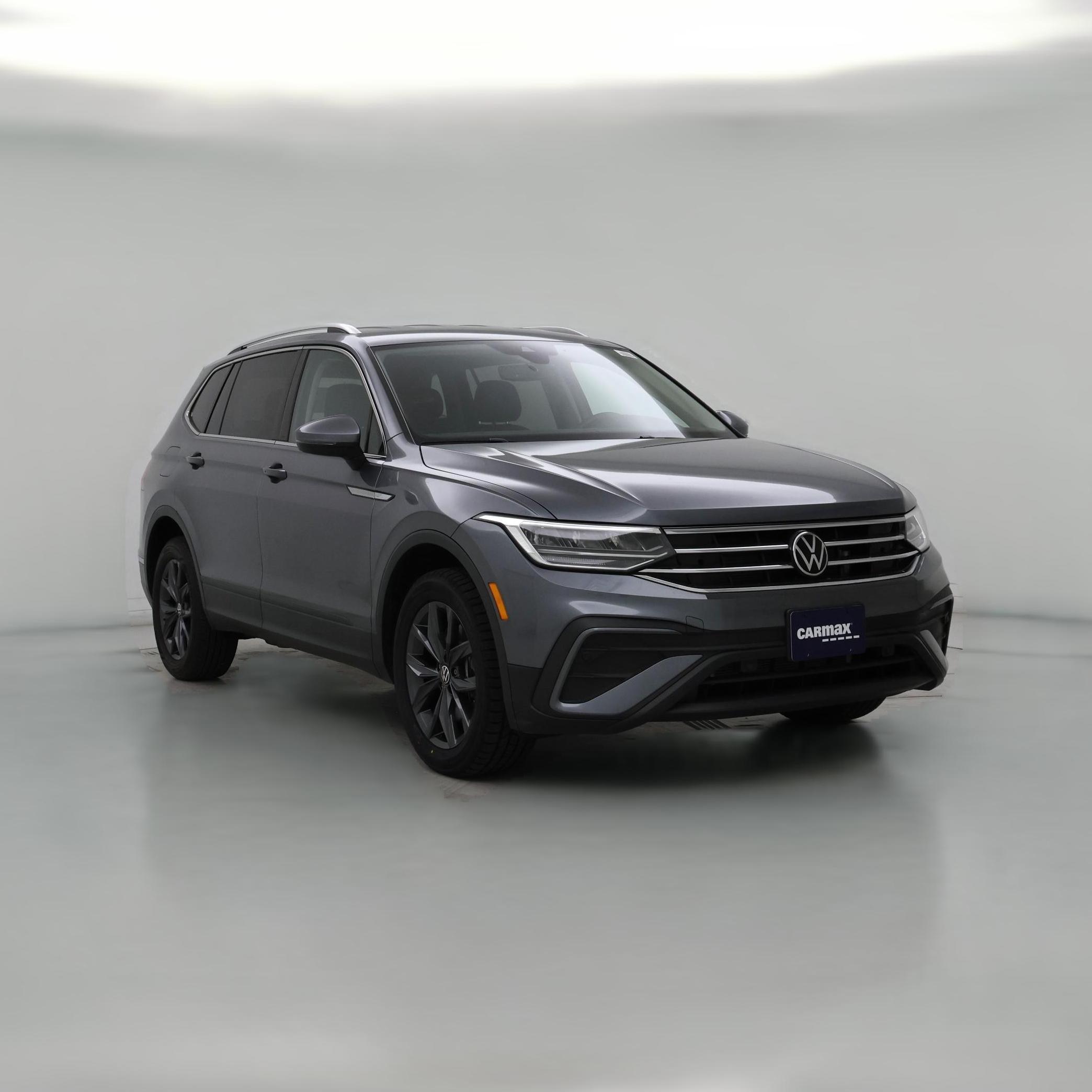 Thumbnail: 2022 Volkswagen Tiguan - 1