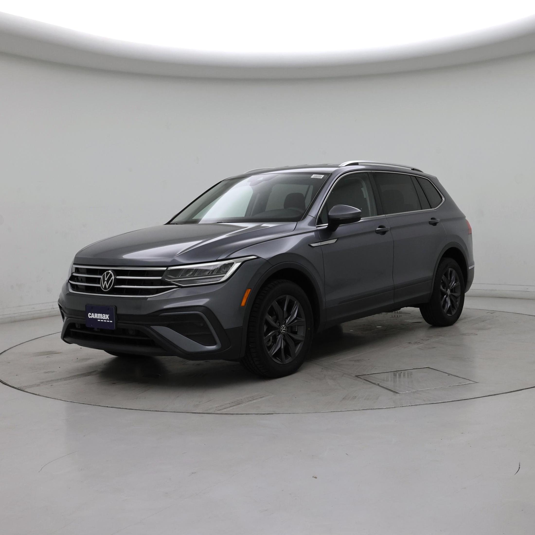 Thumbnail: 2022 Volkswagen Tiguan - 4